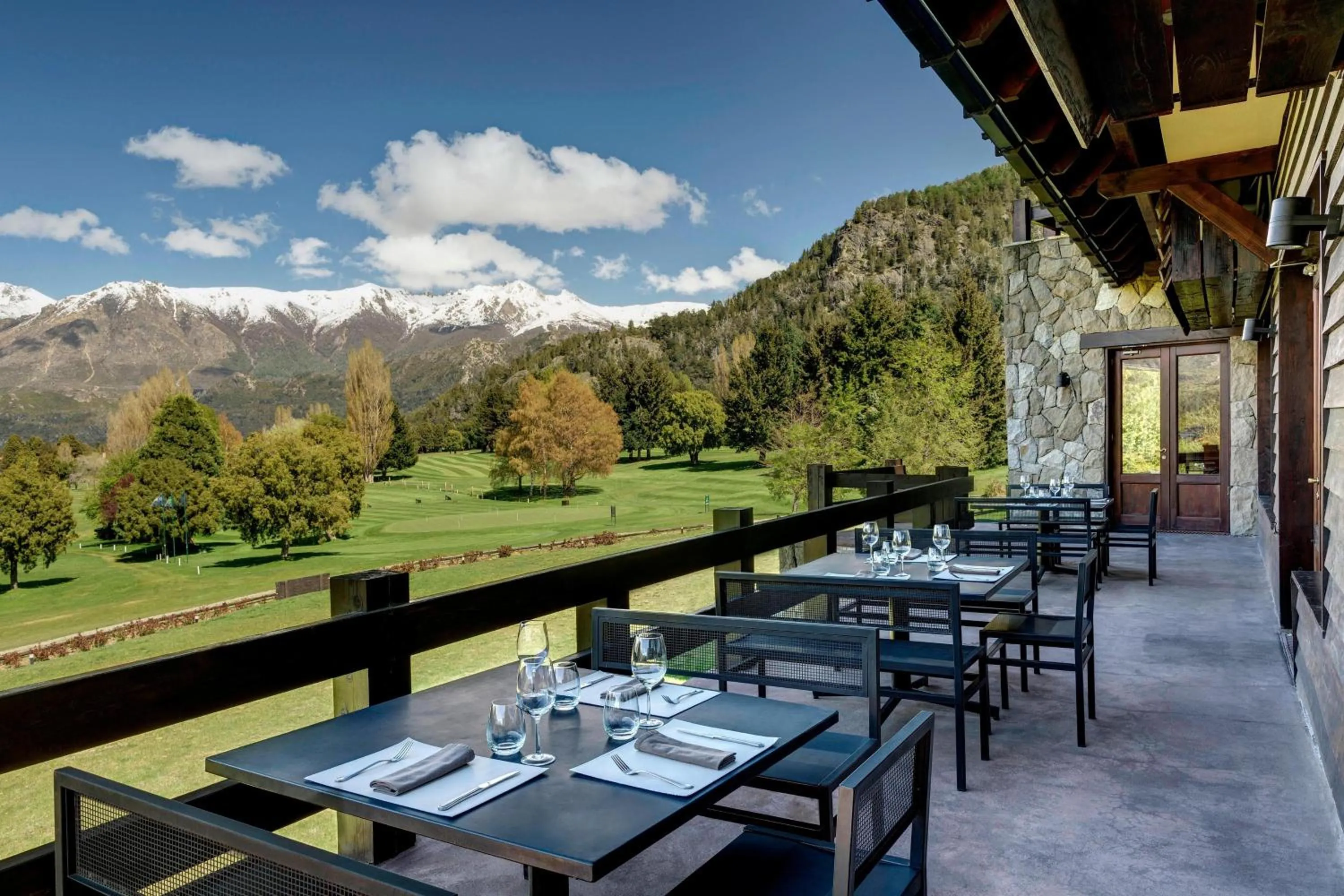 Restaurant/places to eat in Arelauquen Lodge, a Tribute Portfolio Hotel