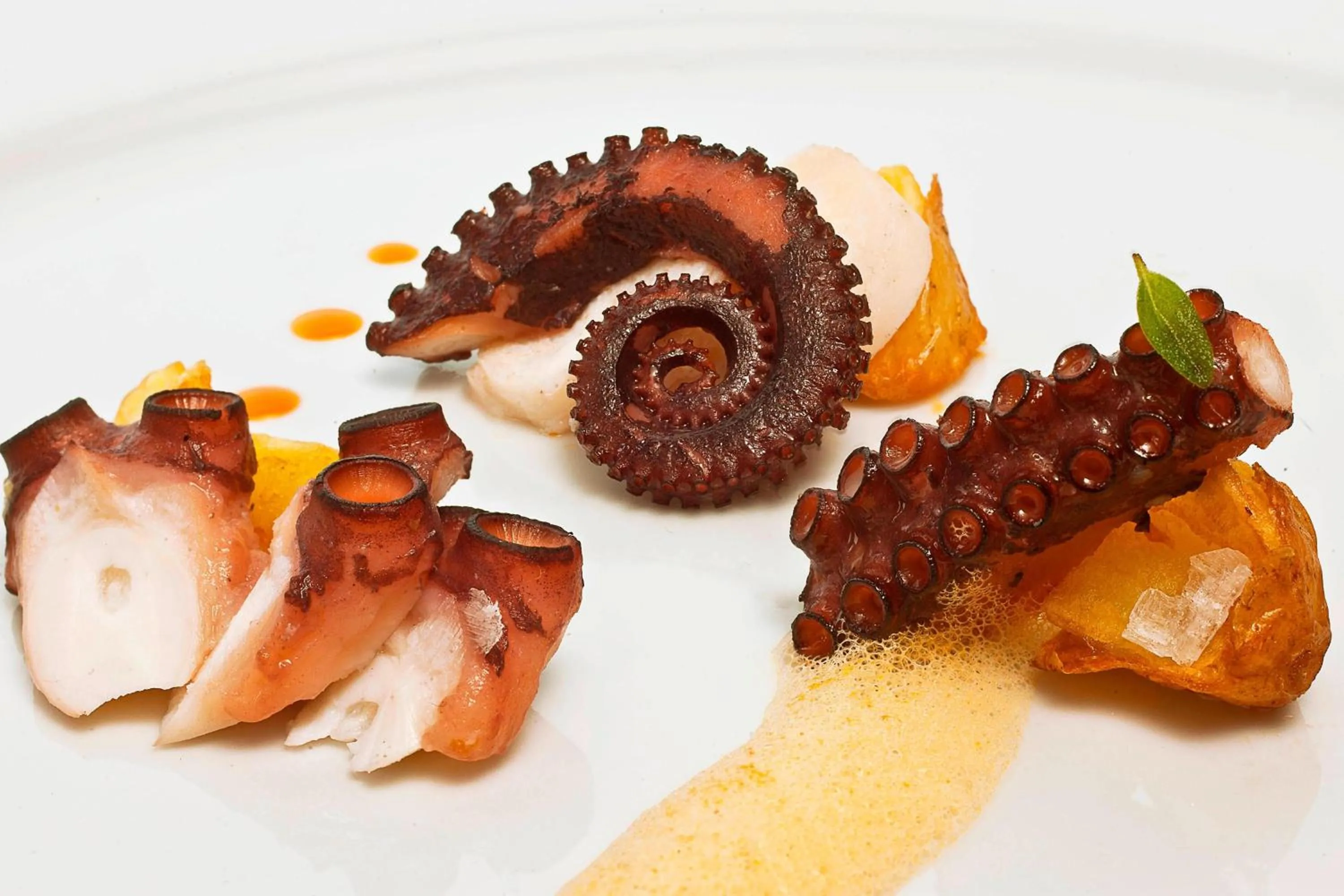 Restaurant/places to eat in Arelauquen Lodge, a Tribute Portfolio Hotel