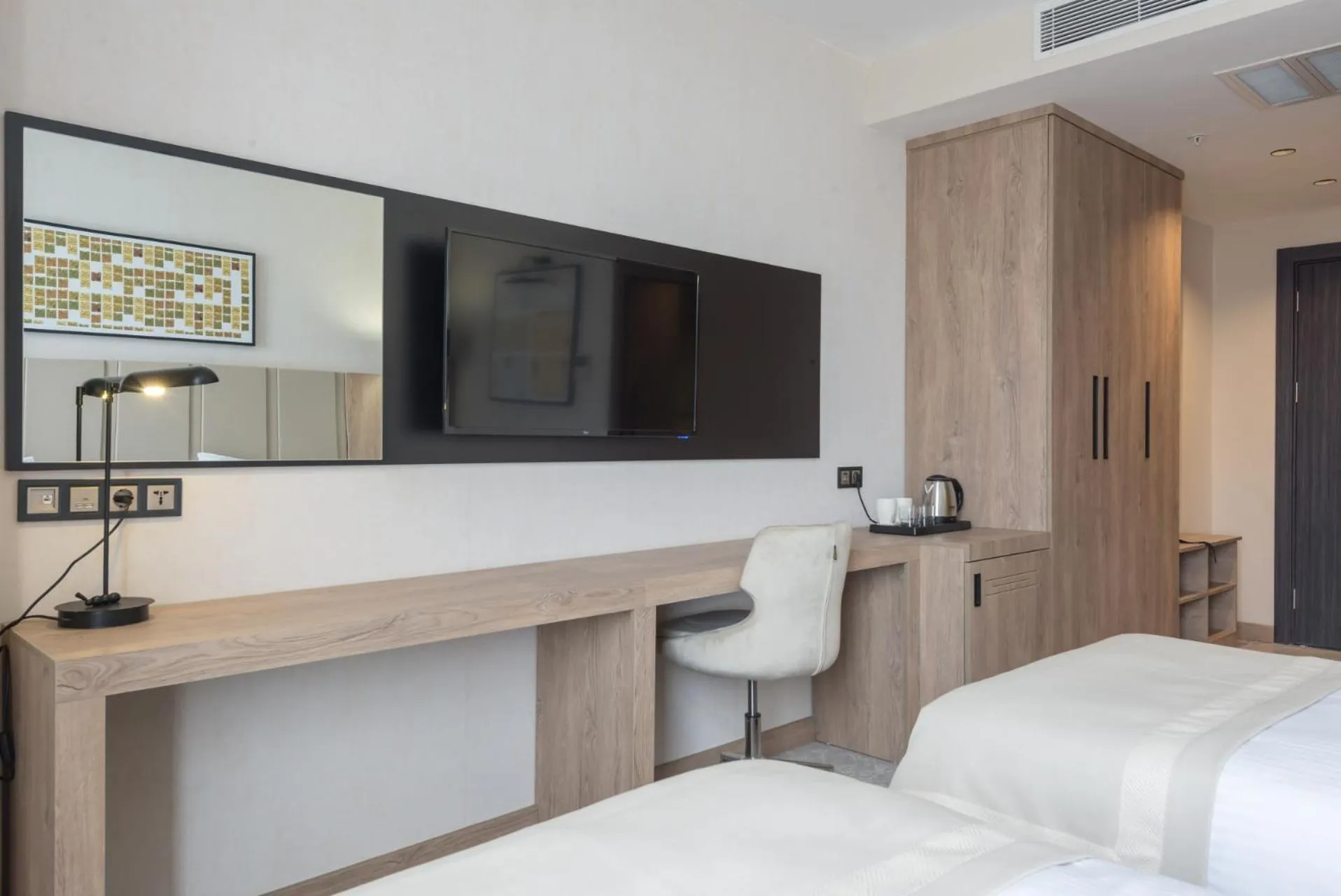 Bedroom, Bed in Ramada Plaza By Wyndham Batman