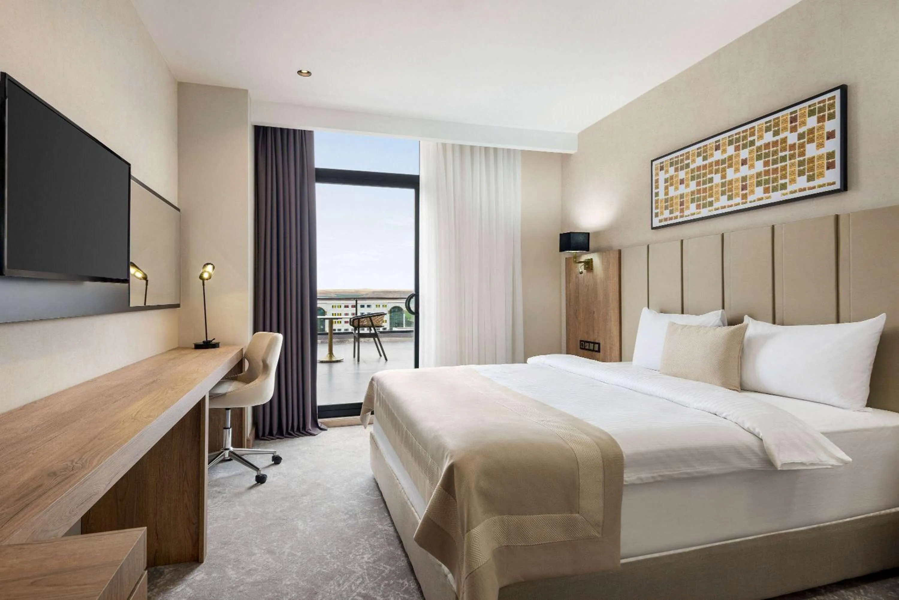 Photo of the whole room, Bed in Ramada Plaza By Wyndham Batman