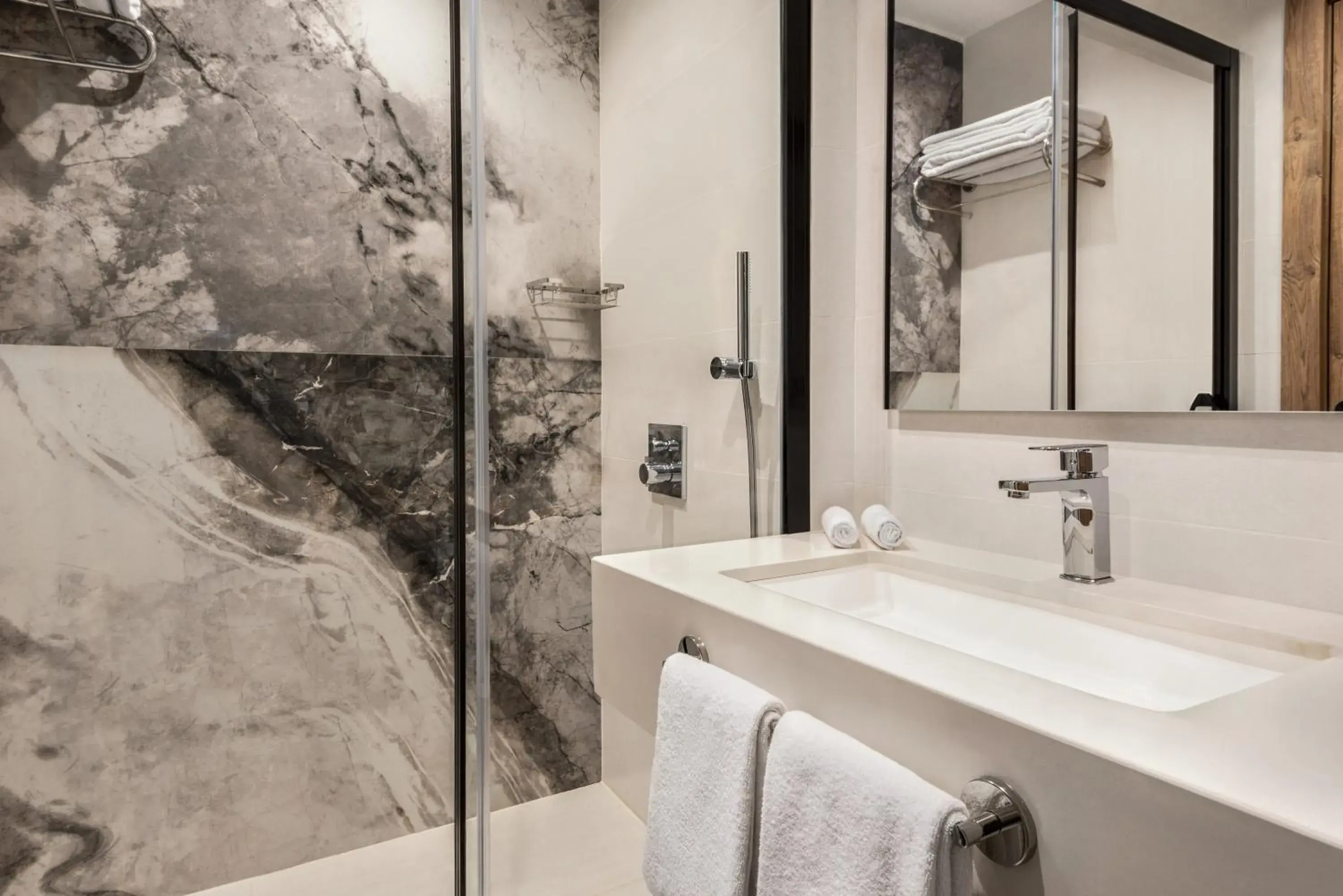 King Room with City View - single occupancy in Ramada Plaza By Wyndham Batman King Room with City View - single occupancy in Ramada Plaza By Wyndham Batman