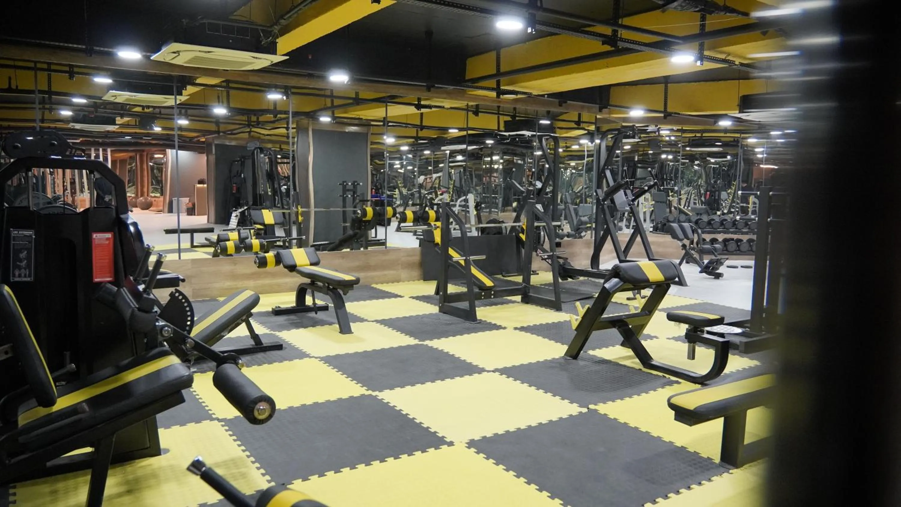Fitness centre/facilities in Ramada Plaza By Wyndham Batman