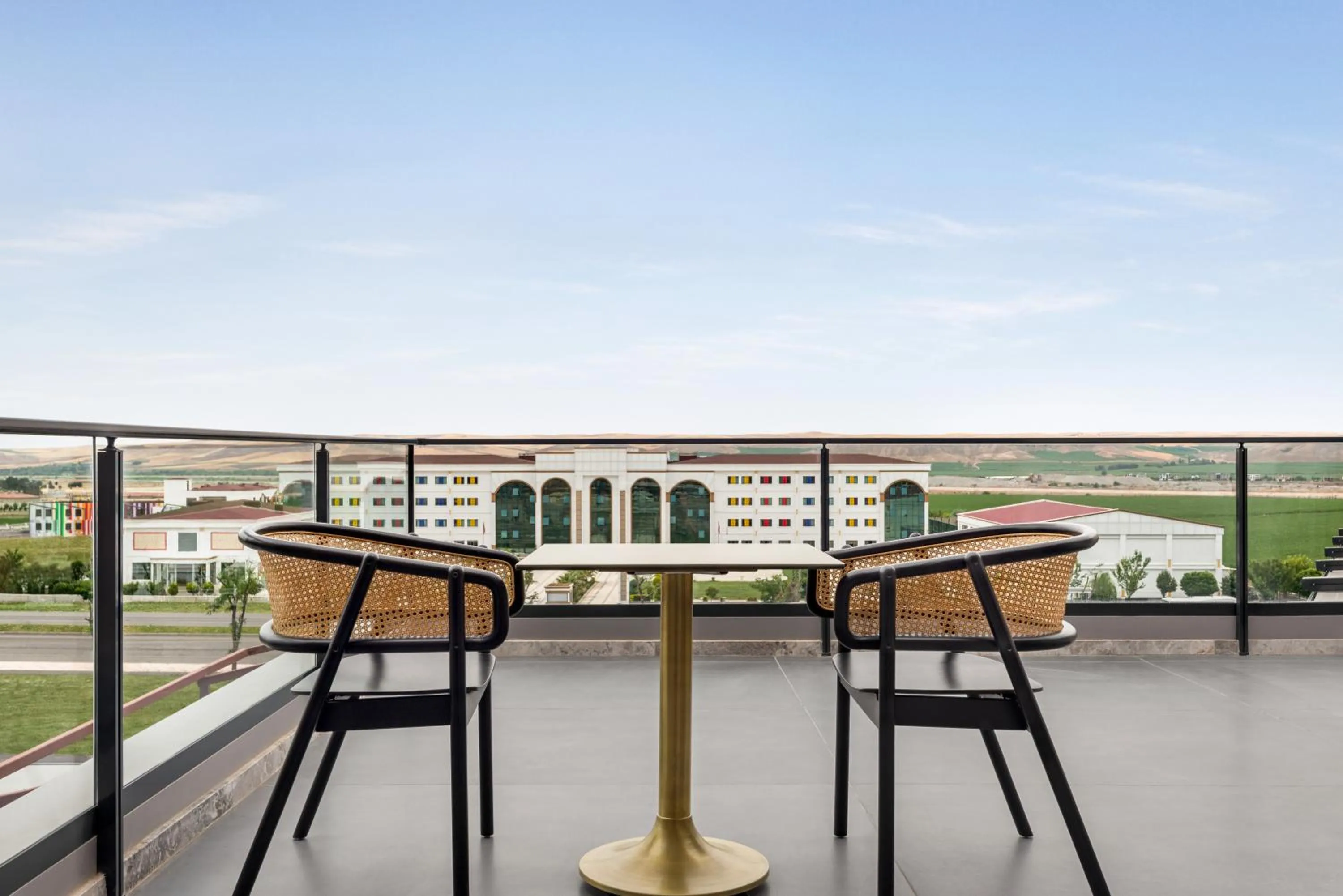 Balcony/Terrace in Ramada Plaza By Wyndham Batman