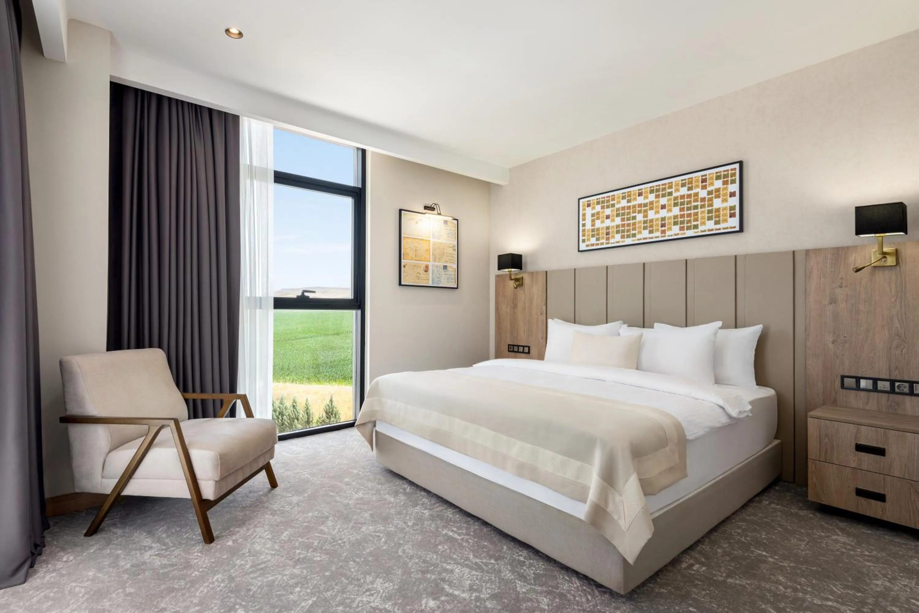 Bedroom, Bed in Ramada Plaza By Wyndham Batman