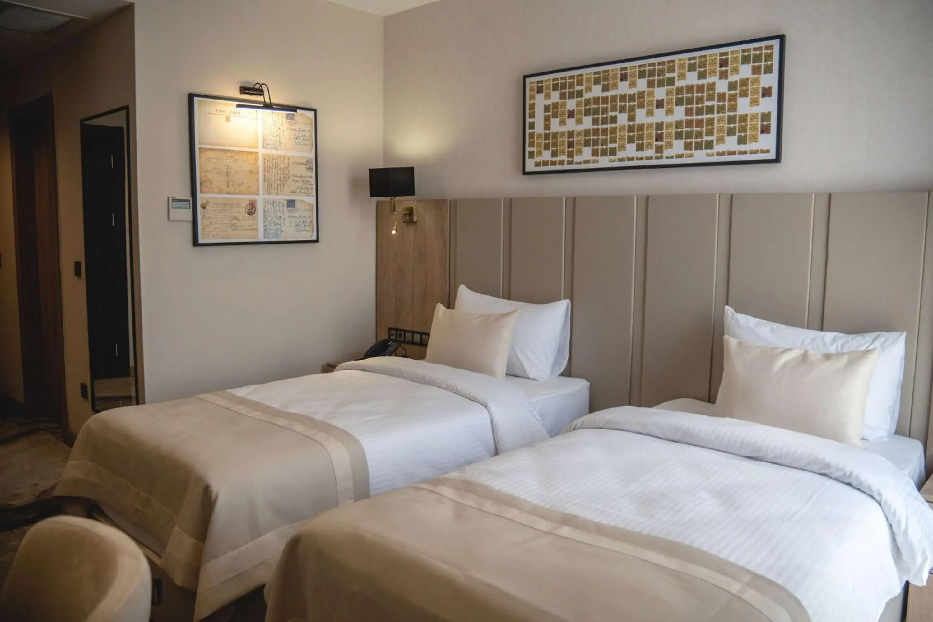 Photo of the whole room, Bed in Ramada Plaza By Wyndham Batman Photo of the whole room, Bed in Ramada Plaza By Wyndham Batman