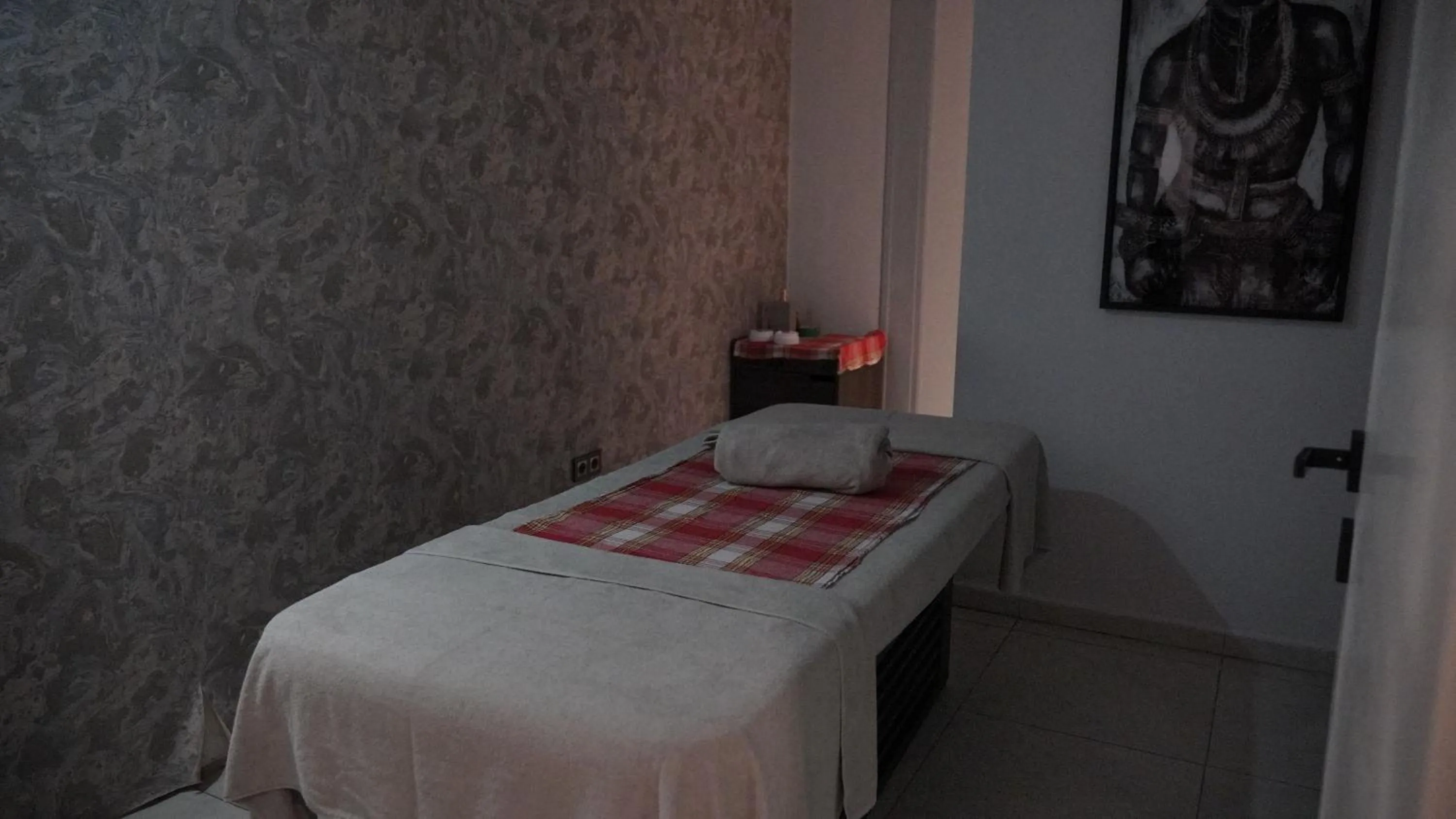 Massage, Bed in Ramada Plaza By Wyndham Batman