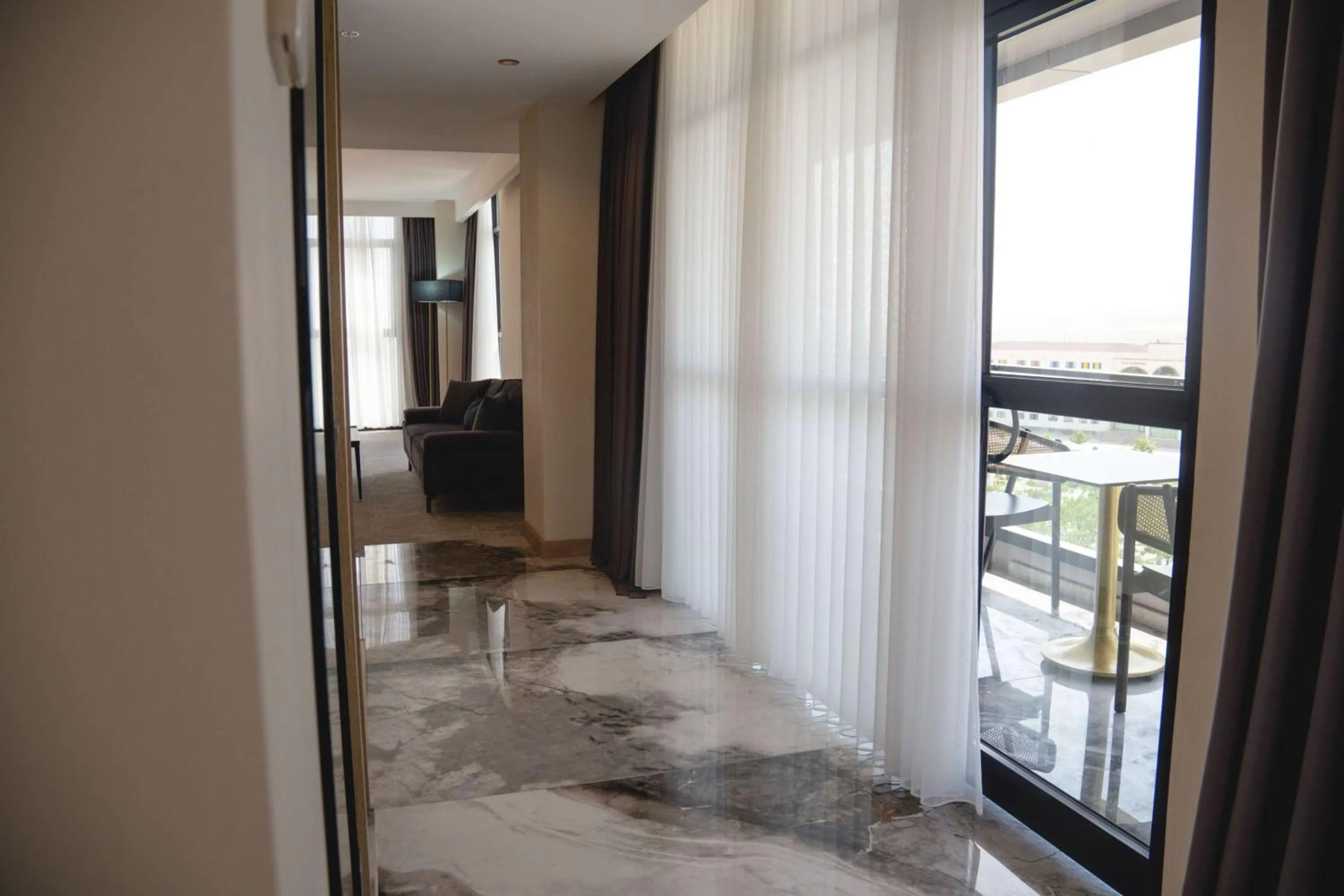 Photo of the whole room in Ramada Plaza By Wyndham Batman