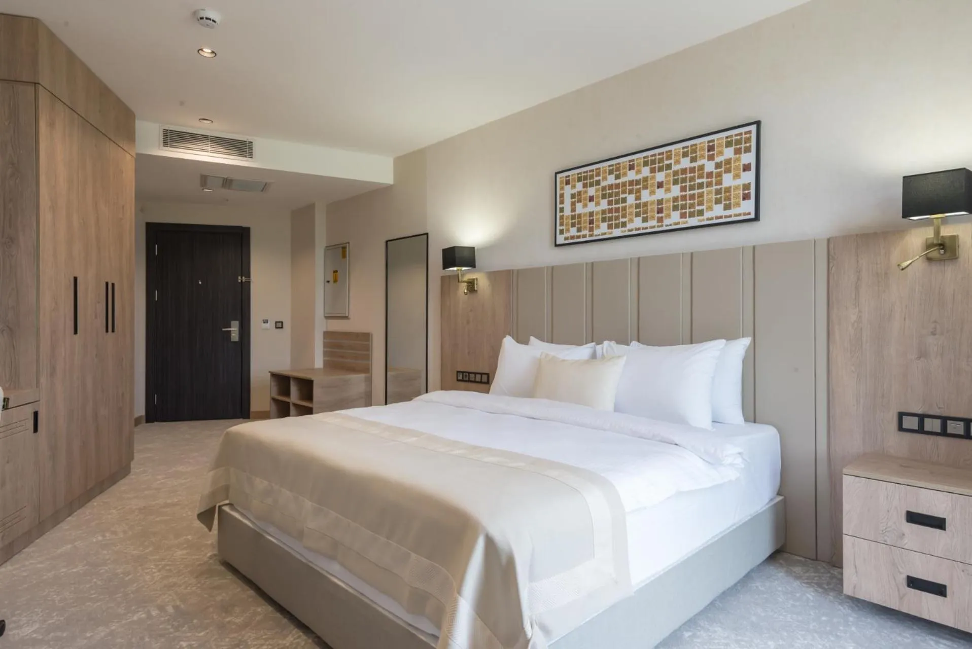 Bedroom, Bed in Ramada Plaza By Wyndham Batman