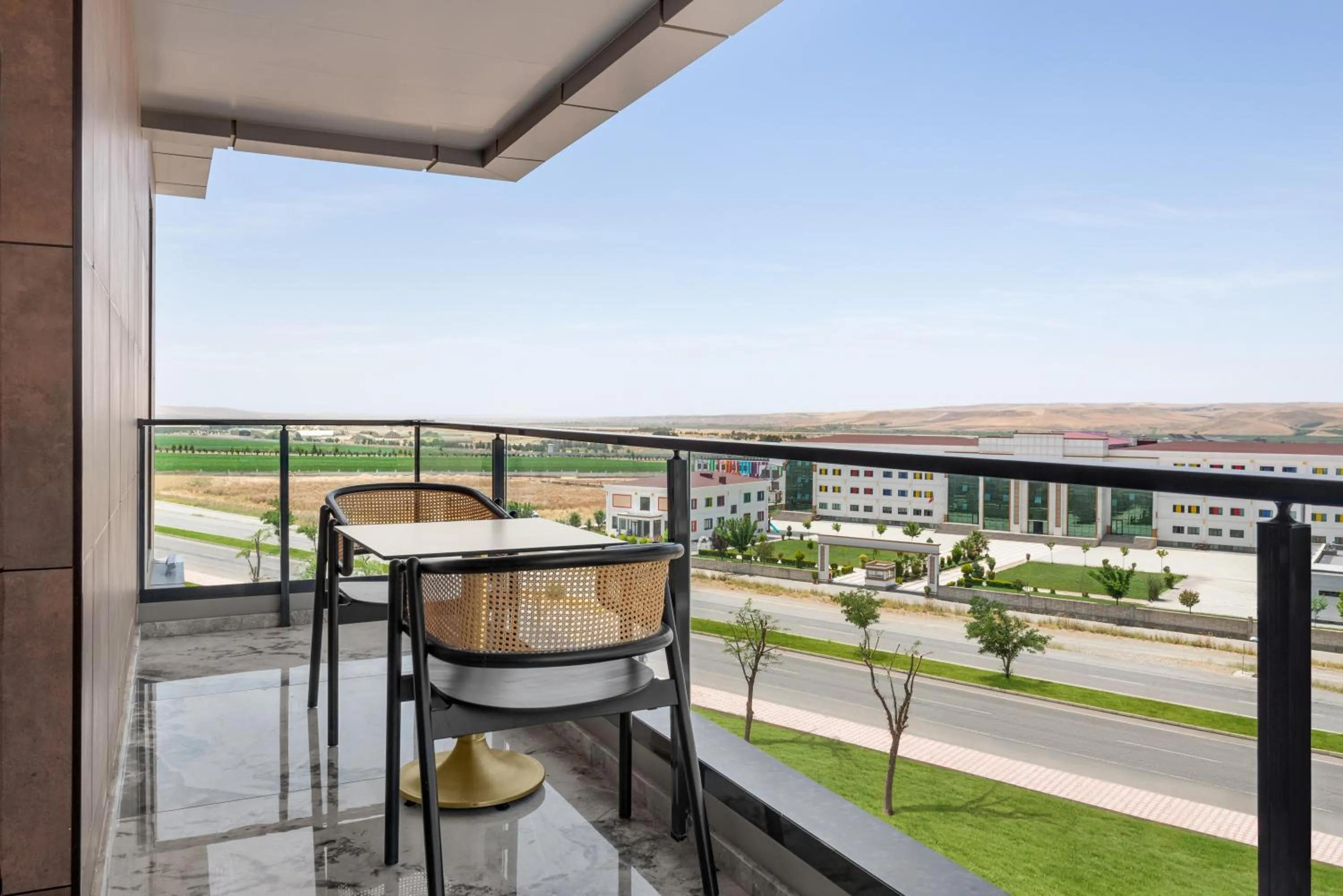 Balcony/Terrace in Ramada Plaza By Wyndham Batman