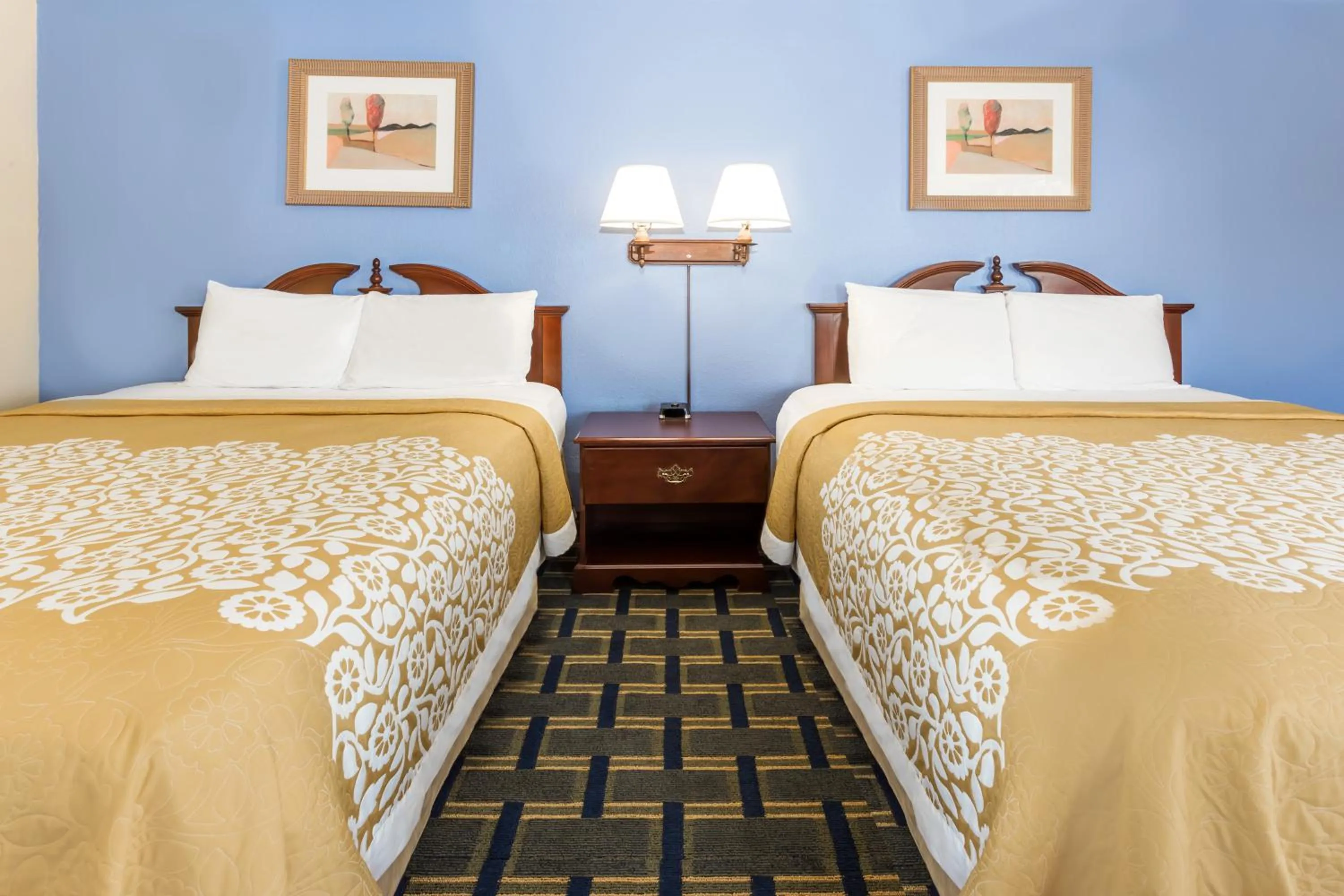 Decorative detail, Bed in Days Inn by Wyndham Plymouth