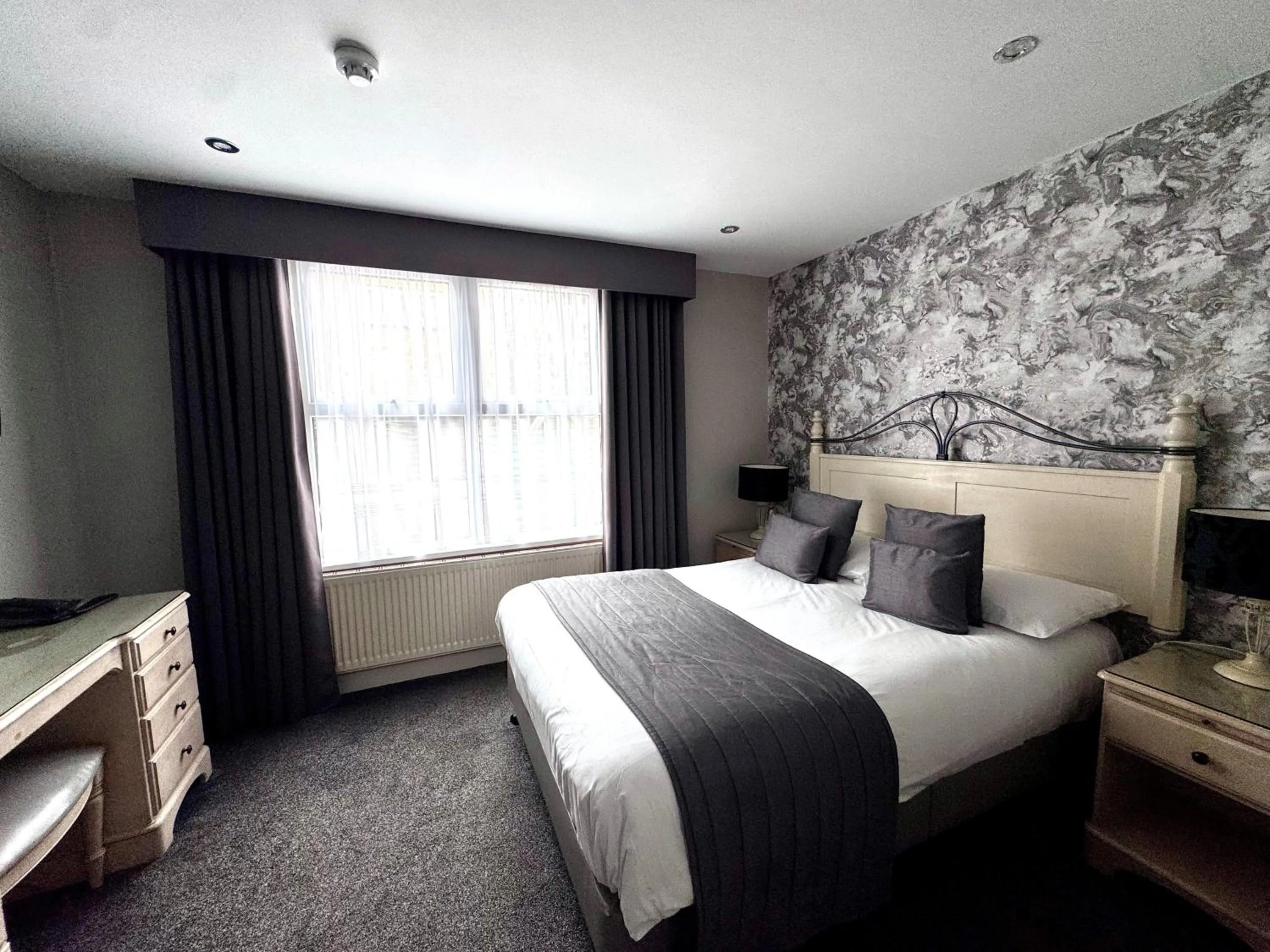 Bed in Camelia Hotel