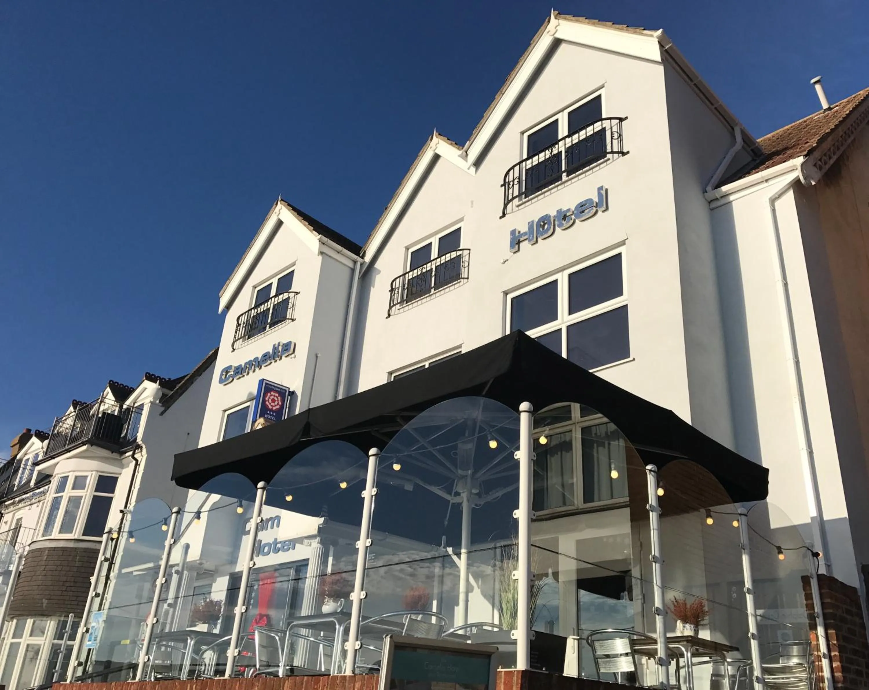 Facade/entrance in Camelia Hotel