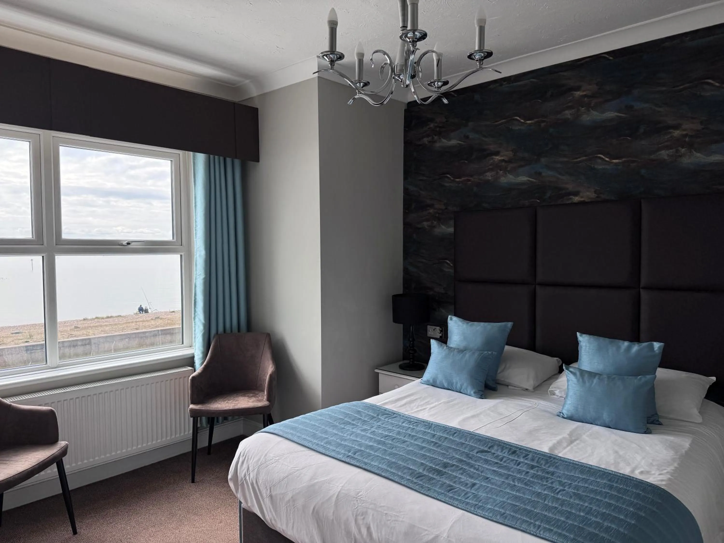 Bathroom, Bed in Camelia Hotel