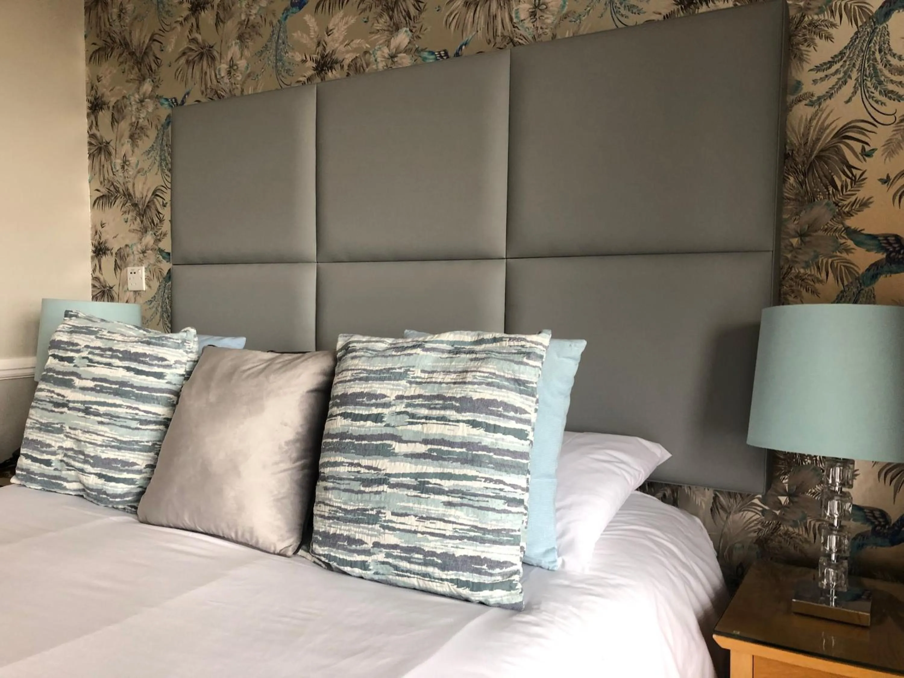 Bed in Camelia Hotel