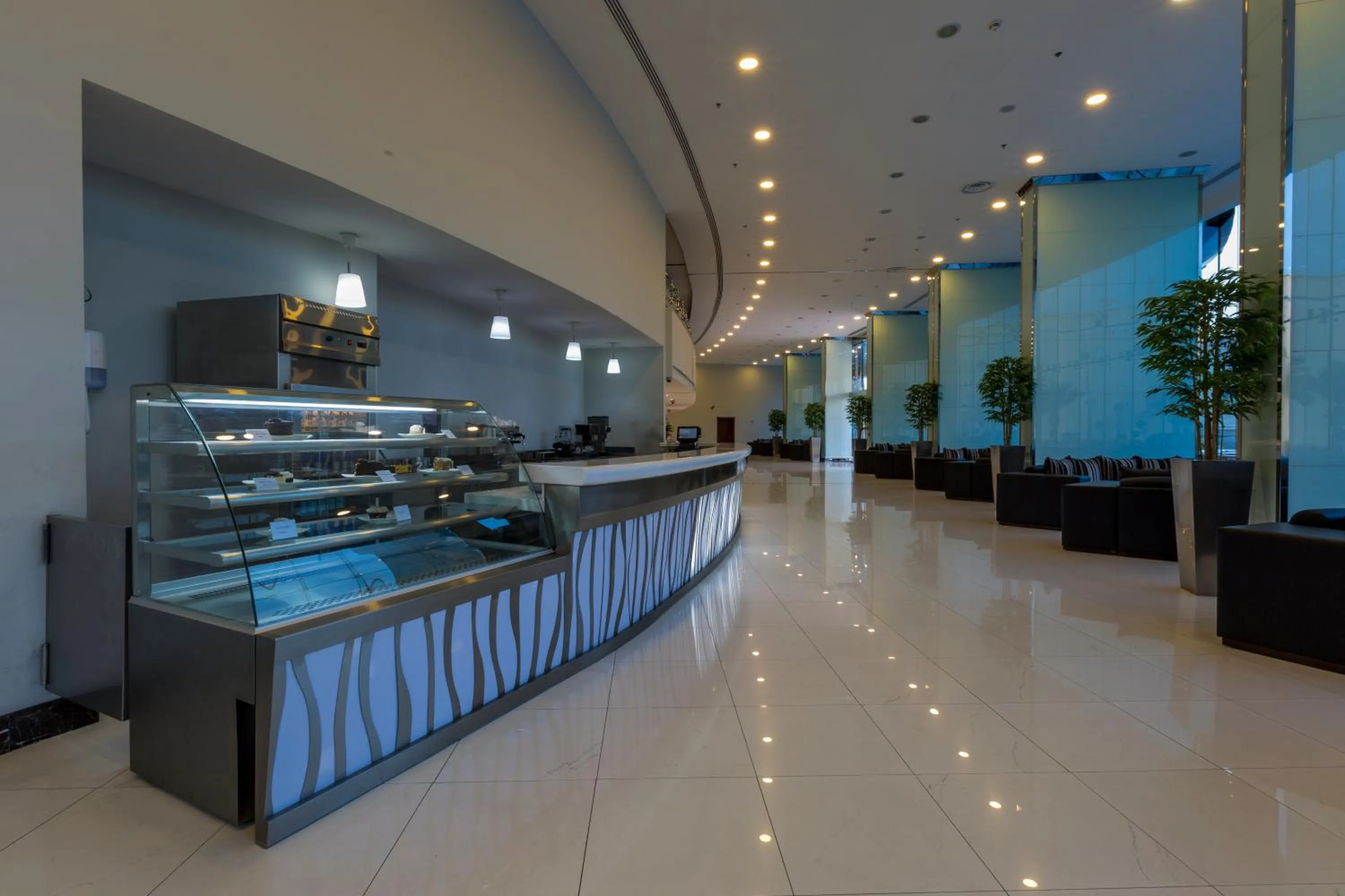 Restaurant/places to eat in Grand Mayral Hotel