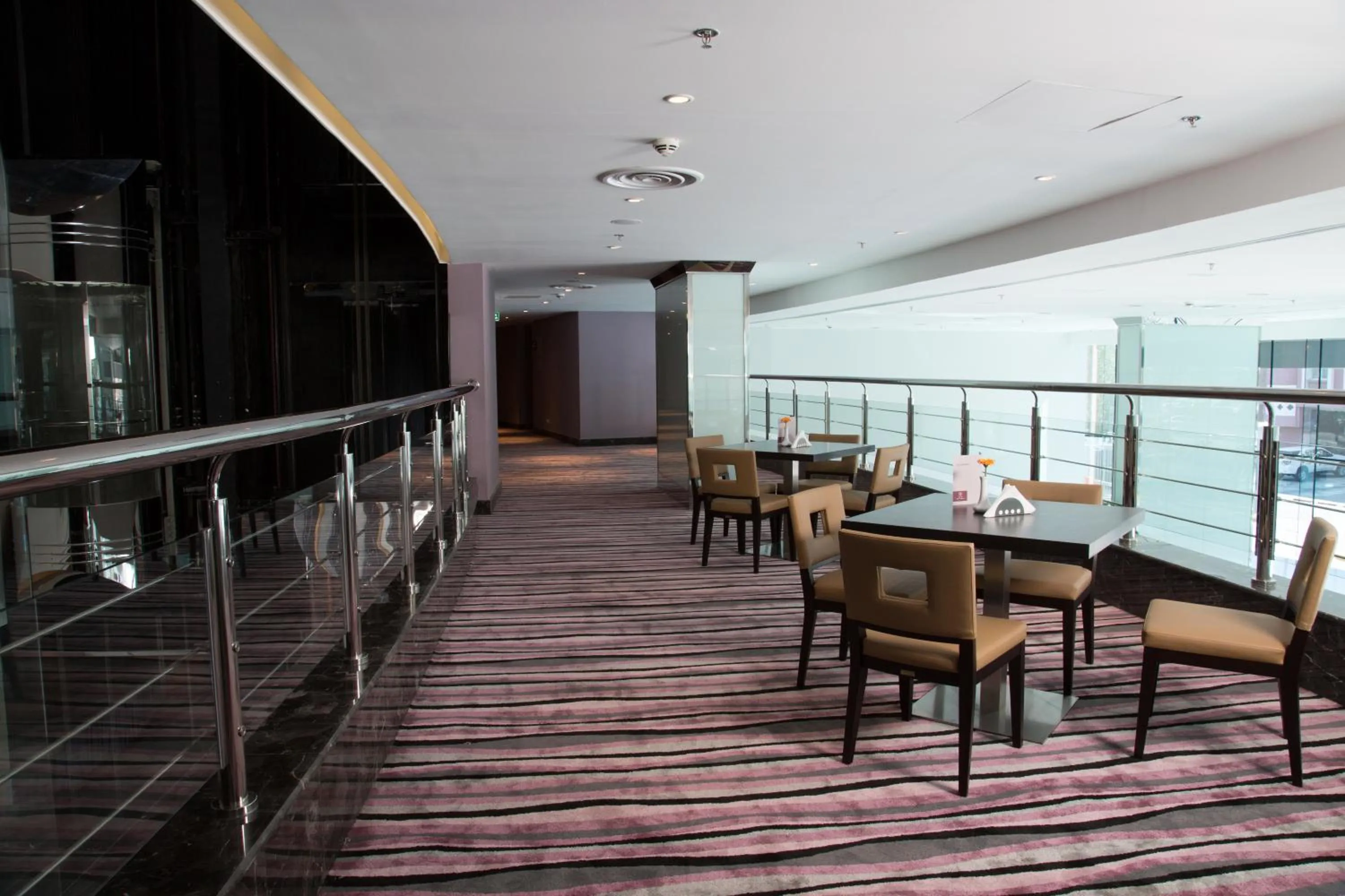 Restaurant/places to eat in Grand Mayral Hotel