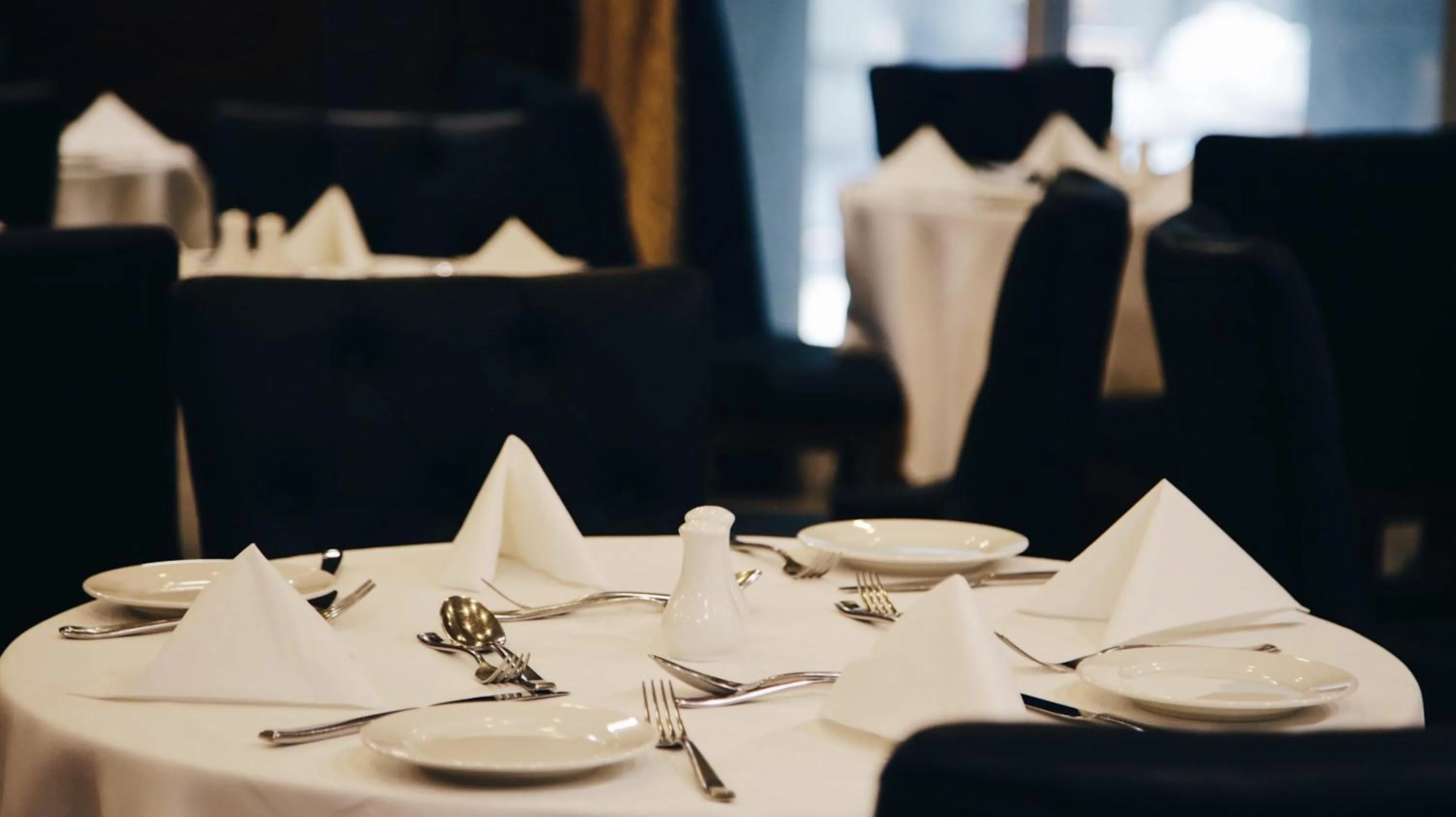 Restaurant/places to eat in فندق نزل رويال Nozol Royal Hotel