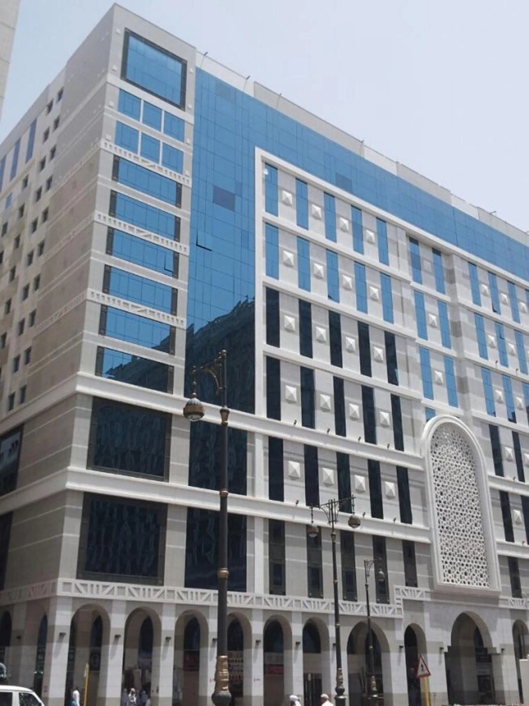 Property building in فندق نزل رويال Nozol Royal Hotel
