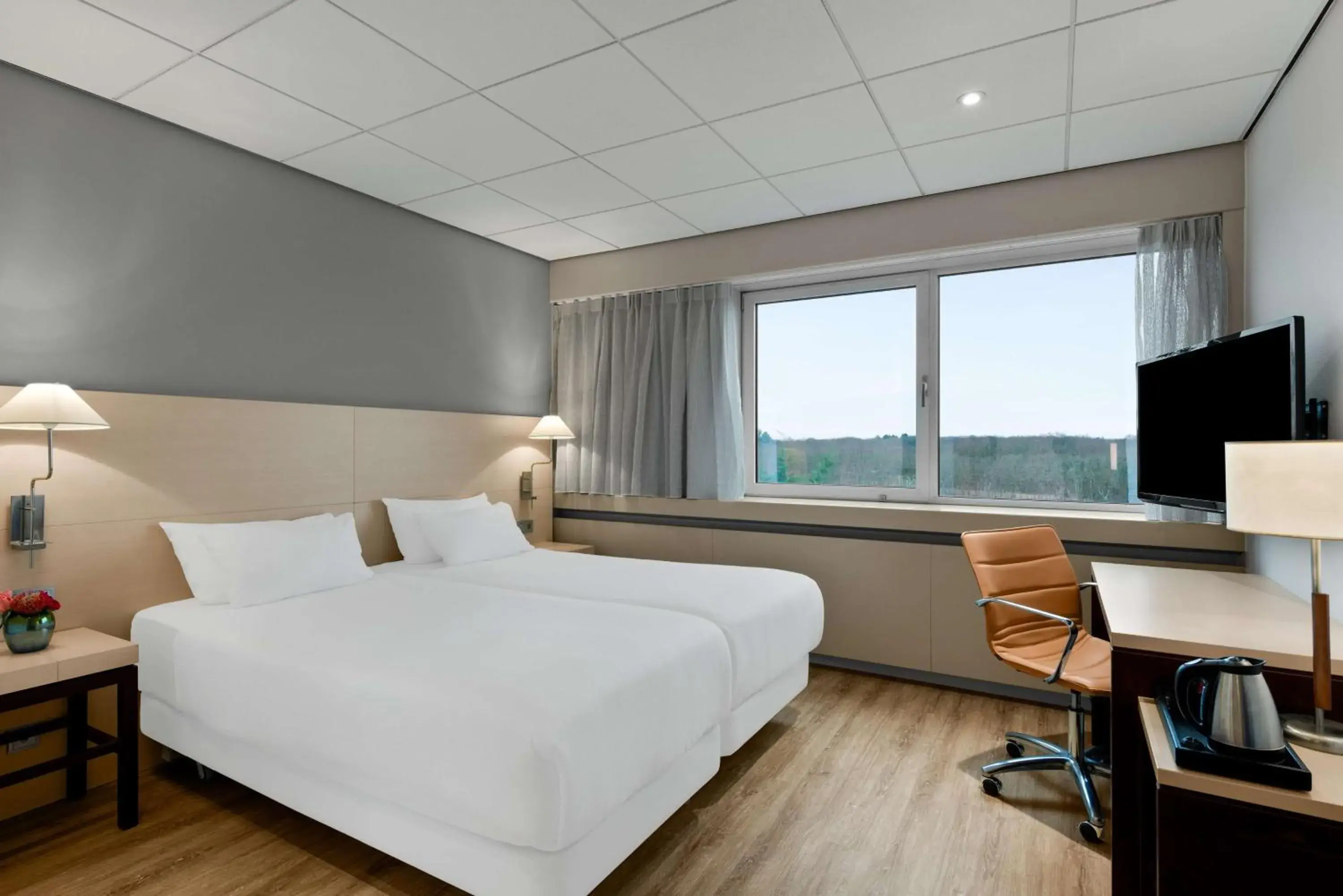 Bedroom, Bed in NH Noordwijk Conference Centre Leeuwenhorst Bedroom, Bed in NH Noordwijk Conference Centre Leeuwenhorst