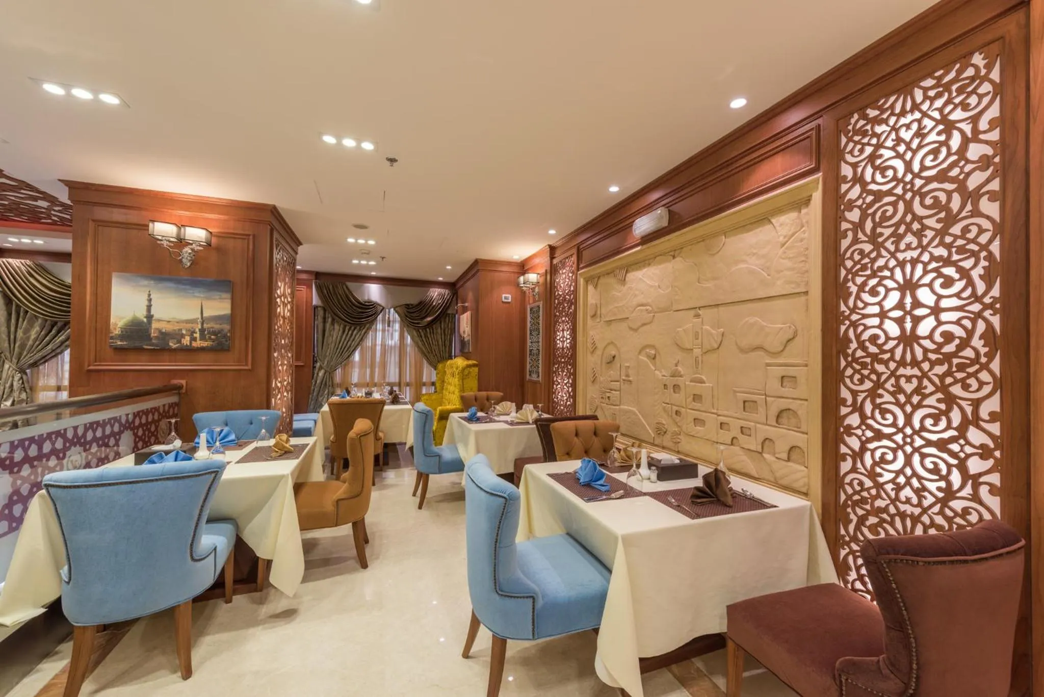 Restaurant/places to eat in Nusk Al Madinah