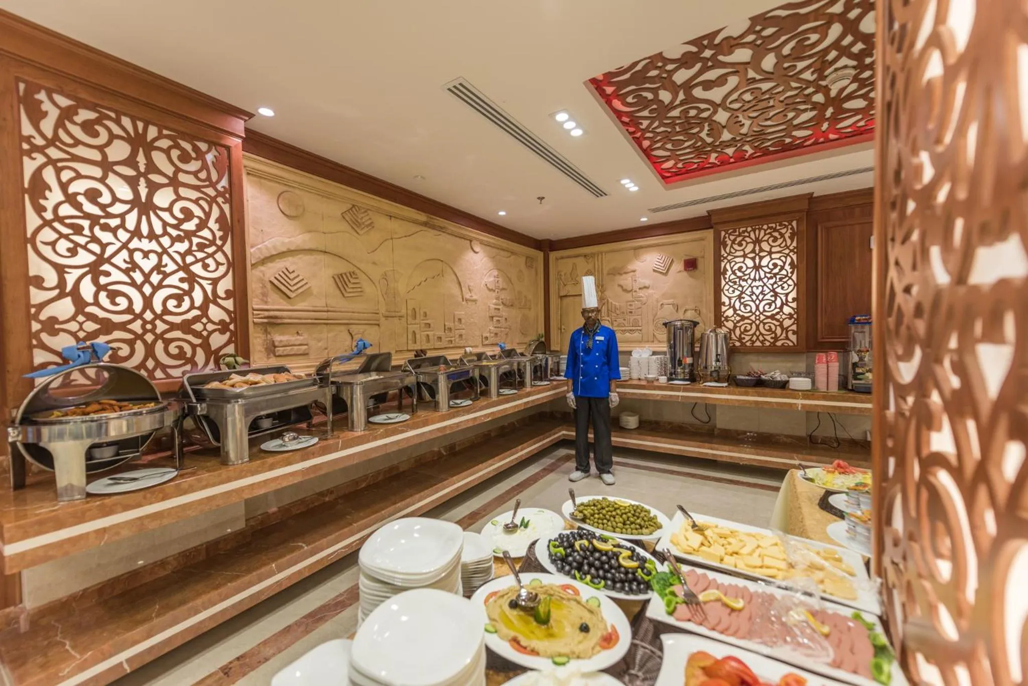 Restaurant/places to eat in Nusk Al Madinah