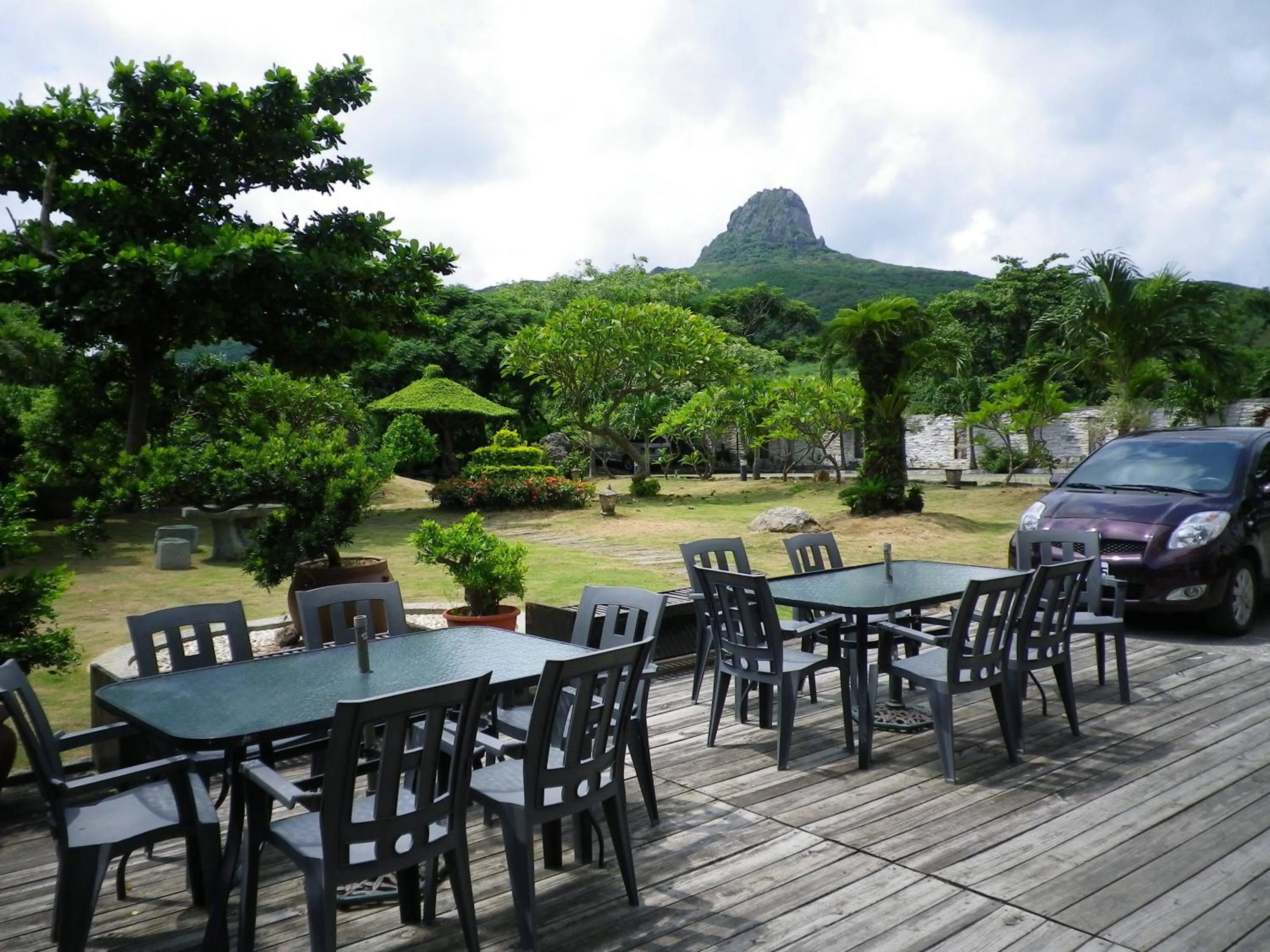 Balcony/Terrace in Mamalulu Hostel