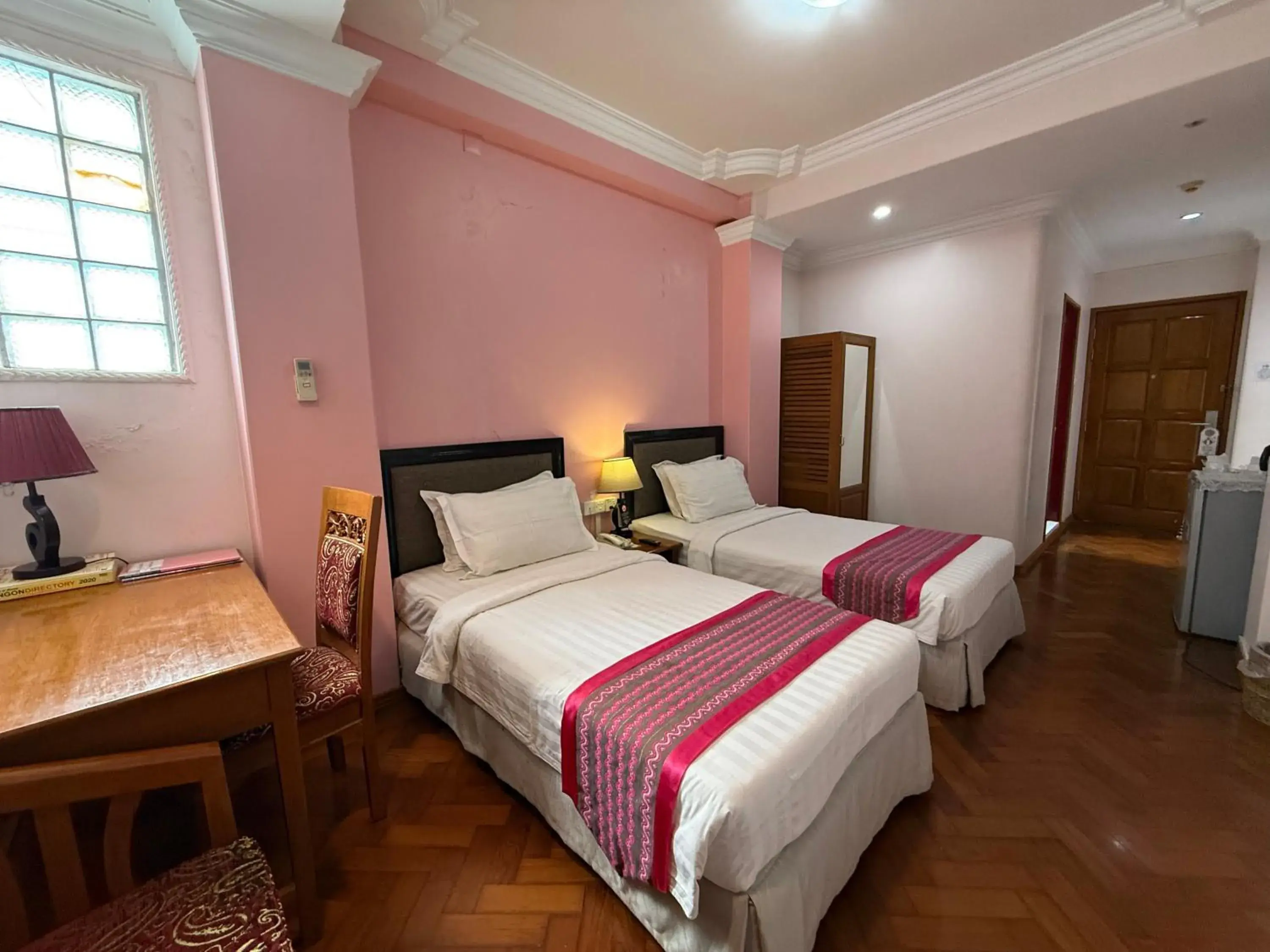 Bed in Grand Laurel Hotel Bed in Grand Laurel Hotel