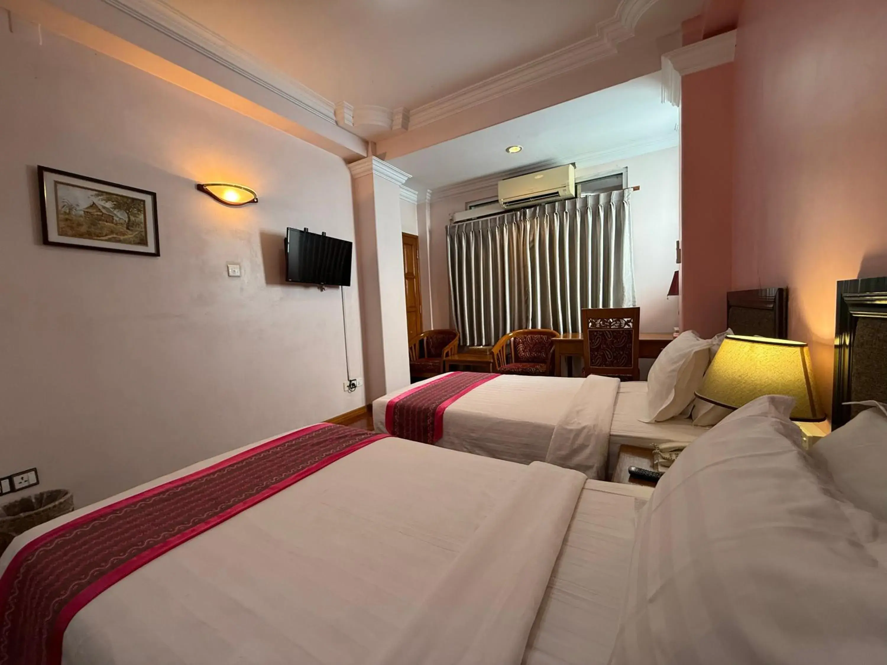 Bed in Grand Laurel Hotel Bed in Grand Laurel Hotel