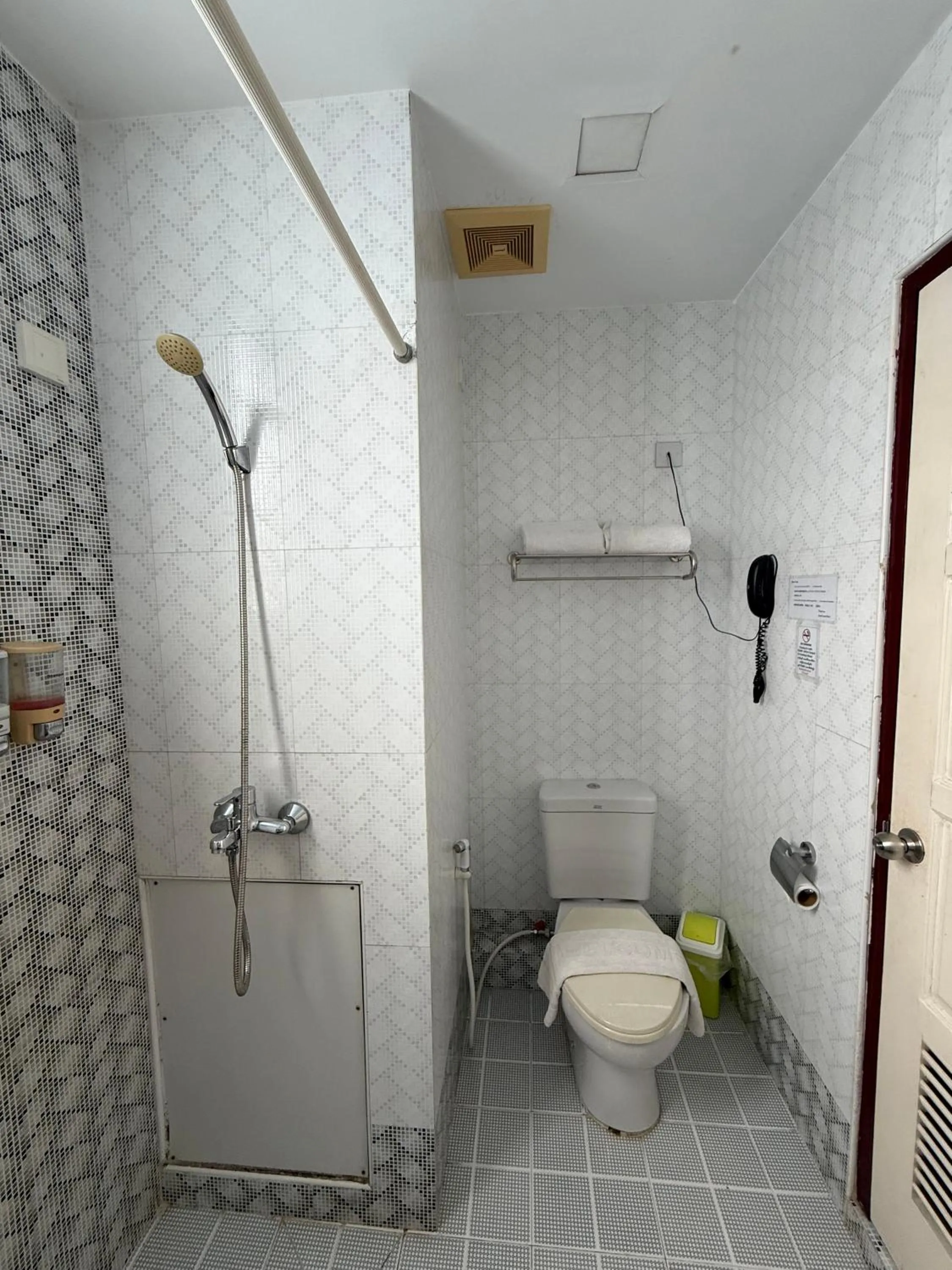 Shower in Grand Laurel Hotel