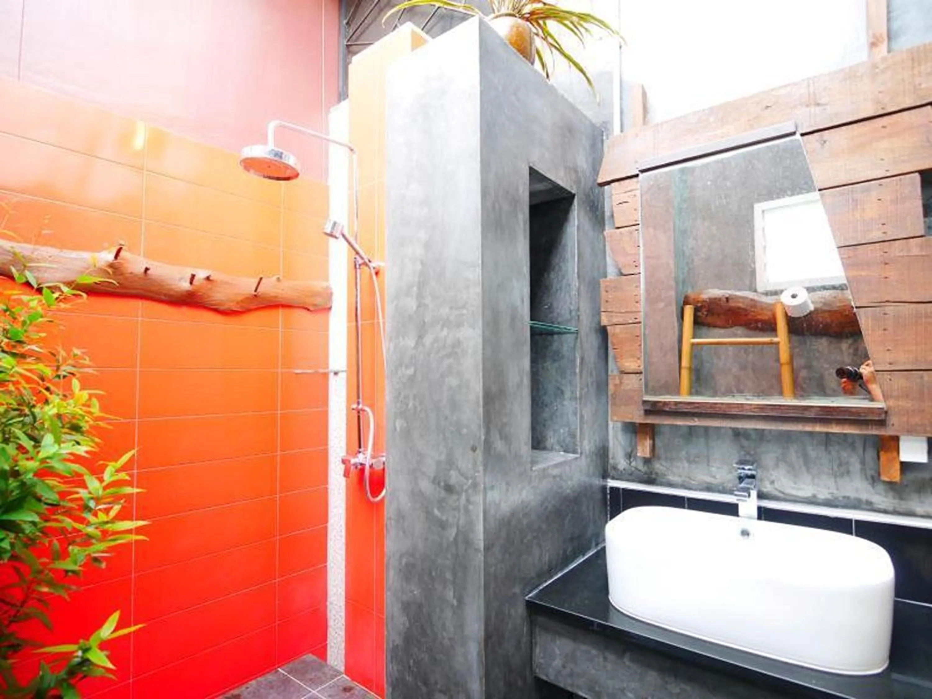 Bathroom in Forest Bungalows & Mama's Restaurant