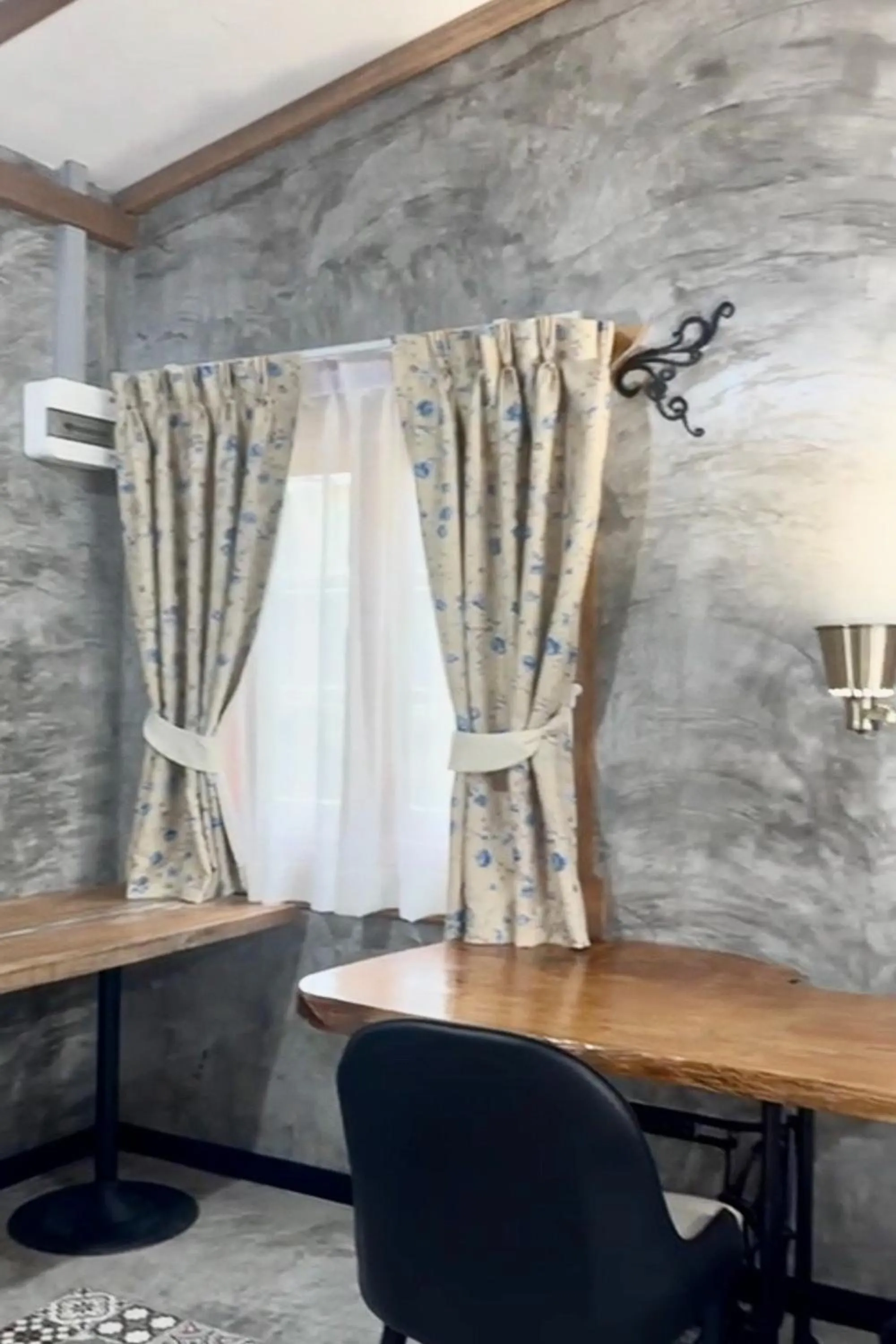 Area and facilities in Forest Bungalows & Mama's Restaurant