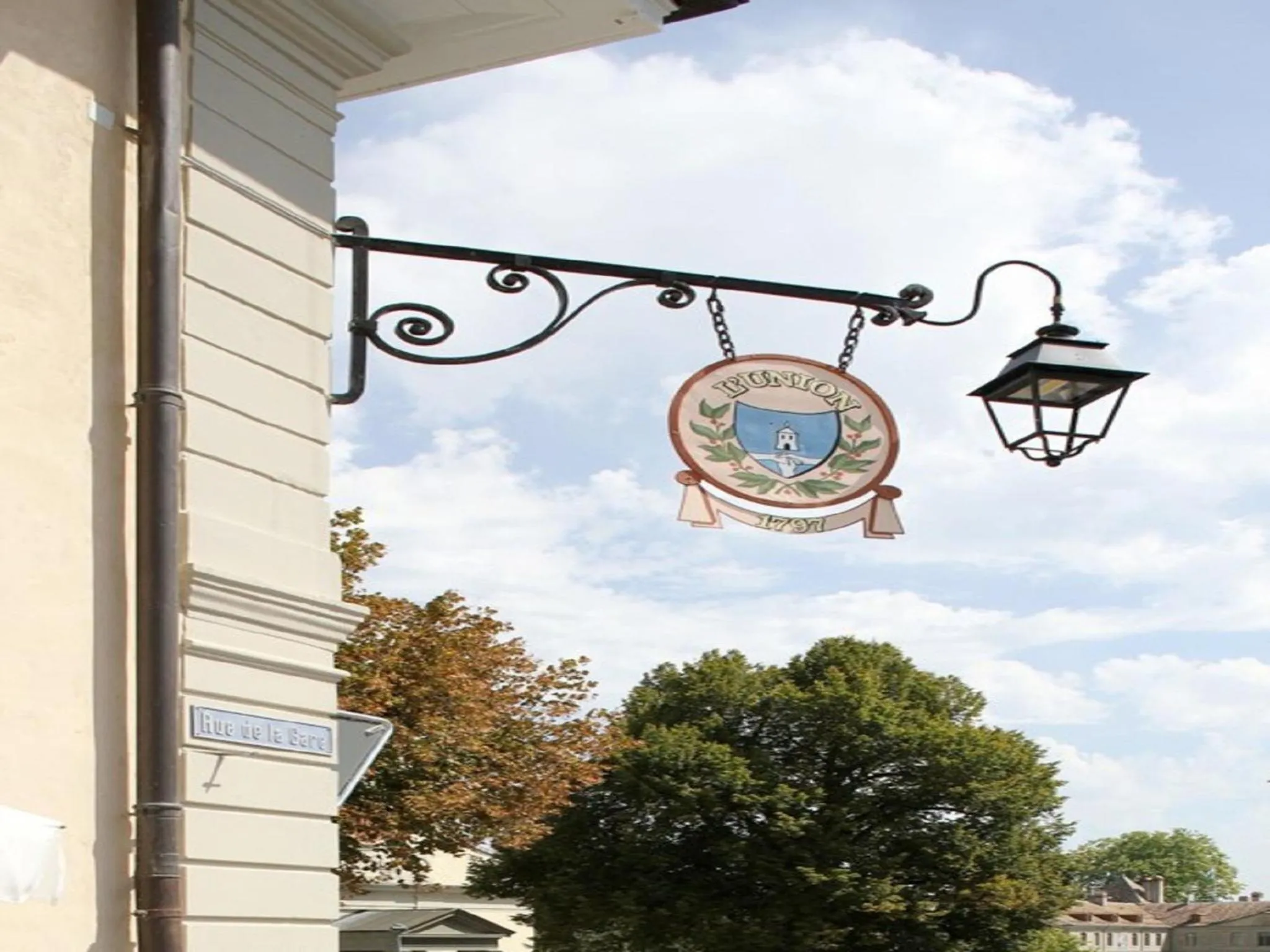 Decorative detail in Auberge de Prangins