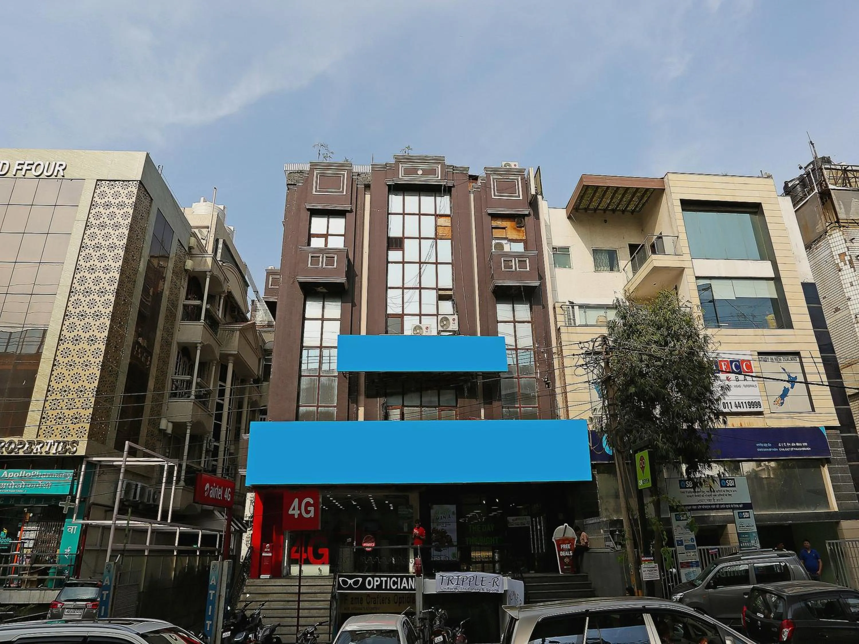 Facade/entrance in Hotel O F FIVE