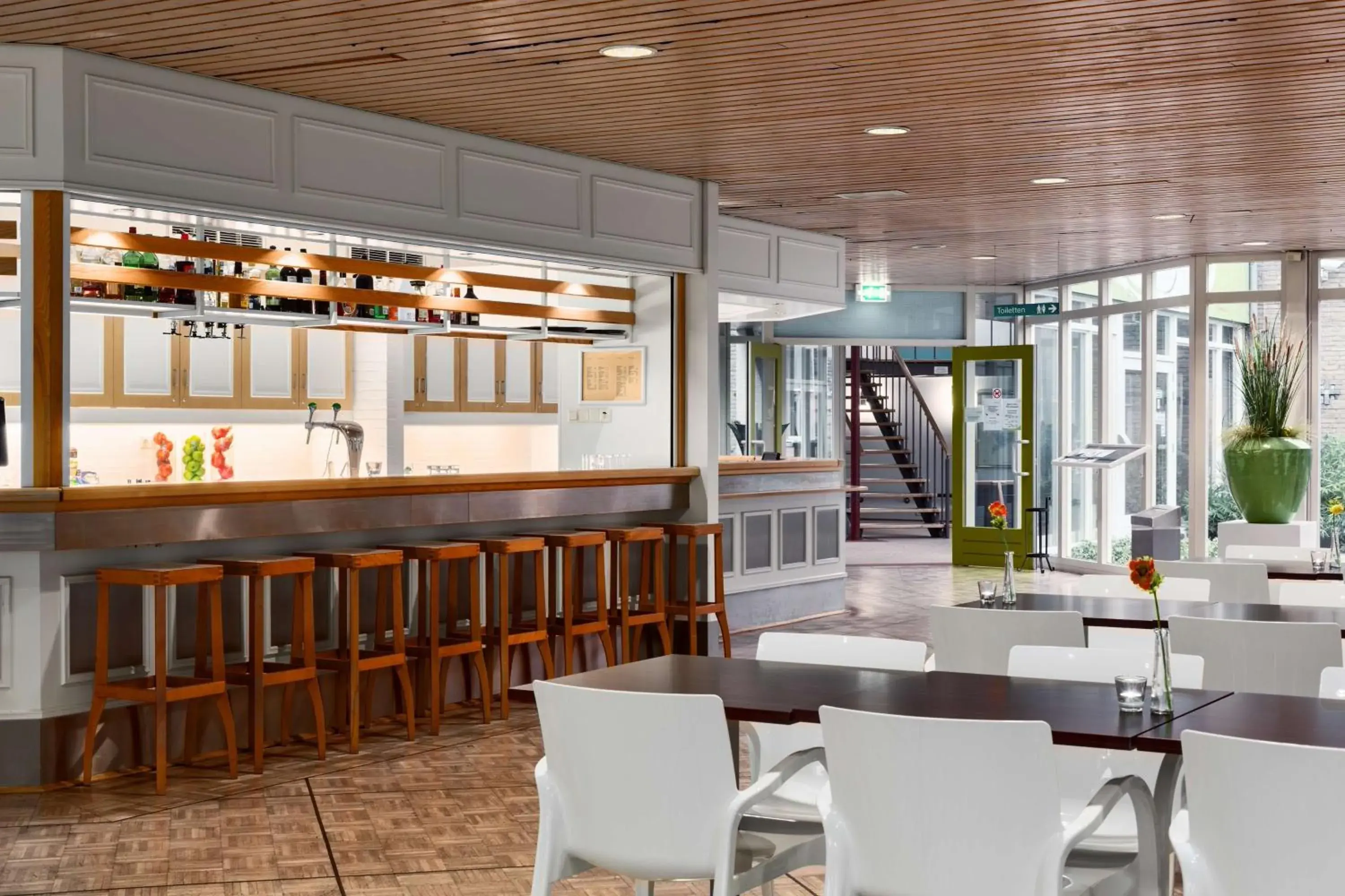 Lounge or bar in NH Eindhoven Conference Centre Koningshof Lounge or bar in NH Eindhoven Conference Centre Koningshof