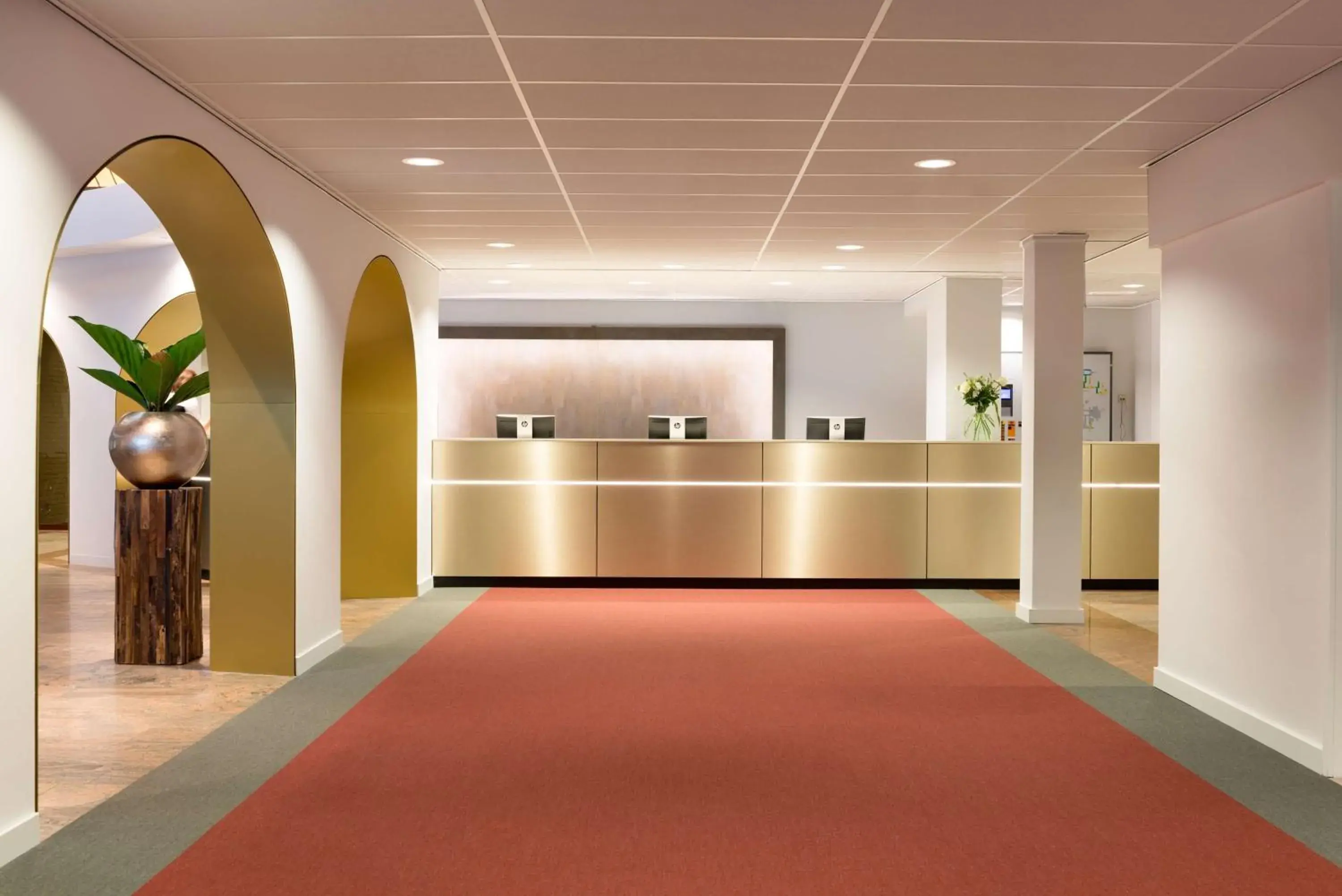 Lobby or reception in NH Eindhoven Conference Centre Koningshof Lobby or reception in NH Eindhoven Conference Centre Koningshof