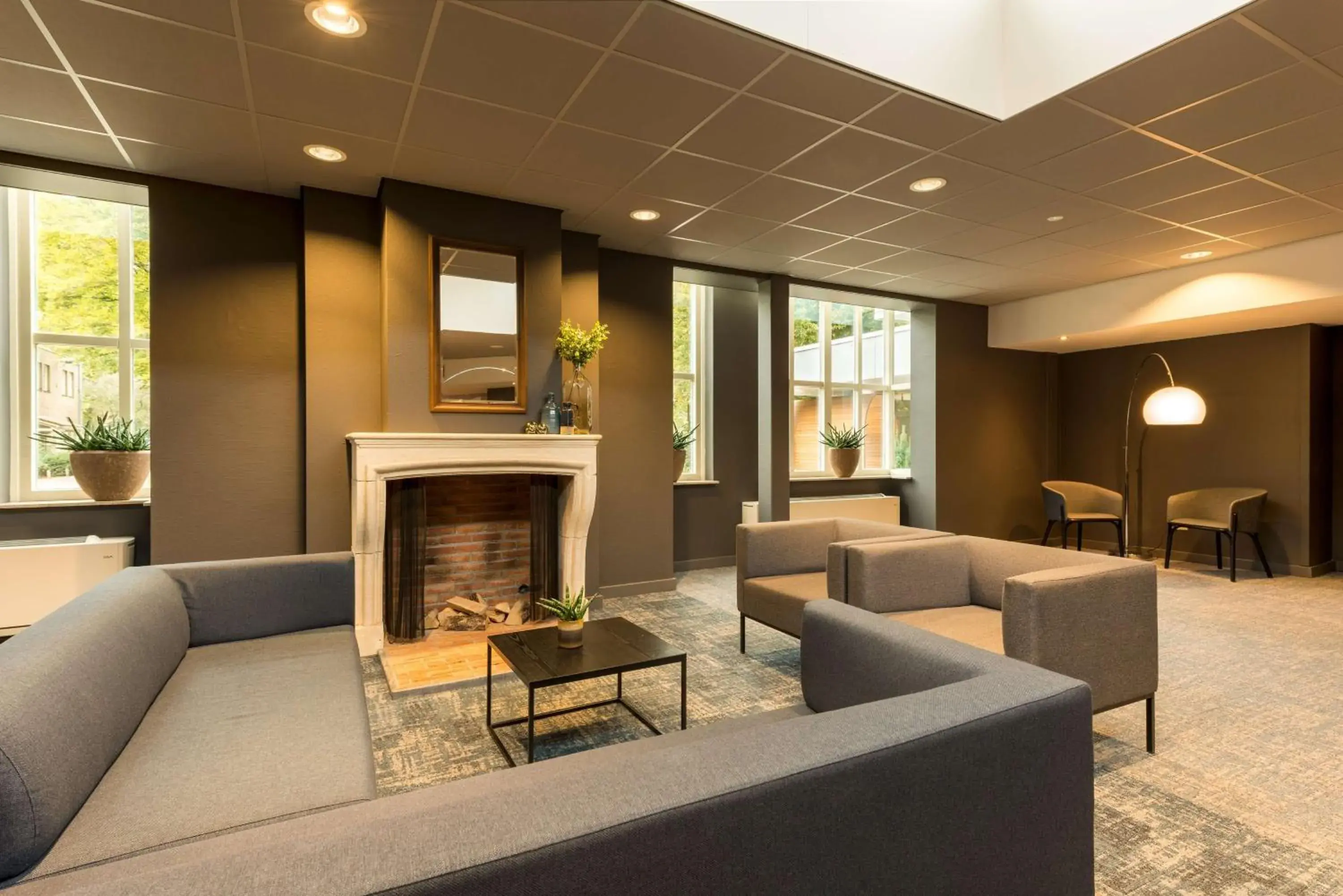 Lobby or reception in NH Eindhoven Conference Centre Koningshof Lobby or reception in NH Eindhoven Conference Centre Koningshof