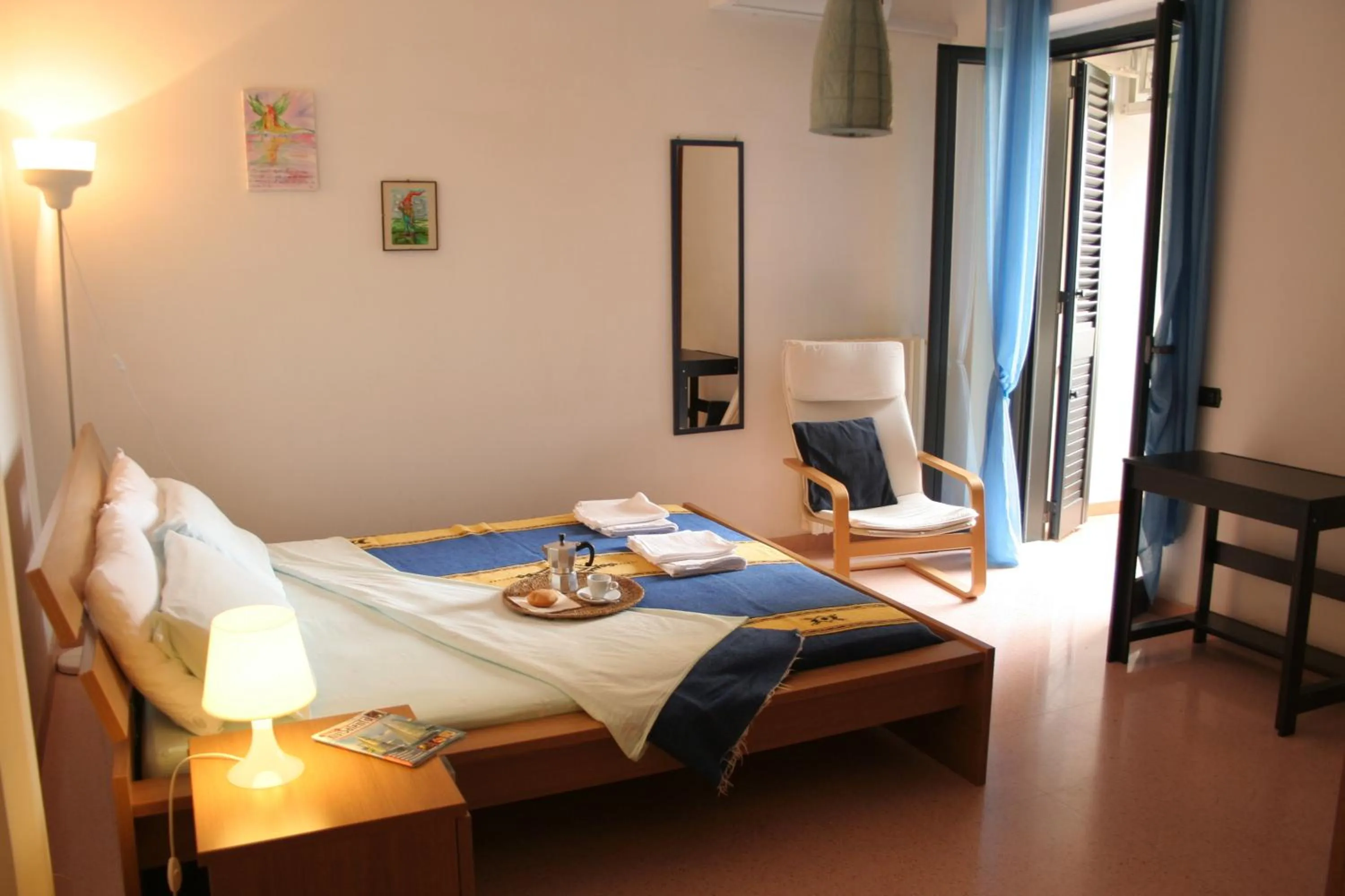 Photo of the whole room in Casa di Marco