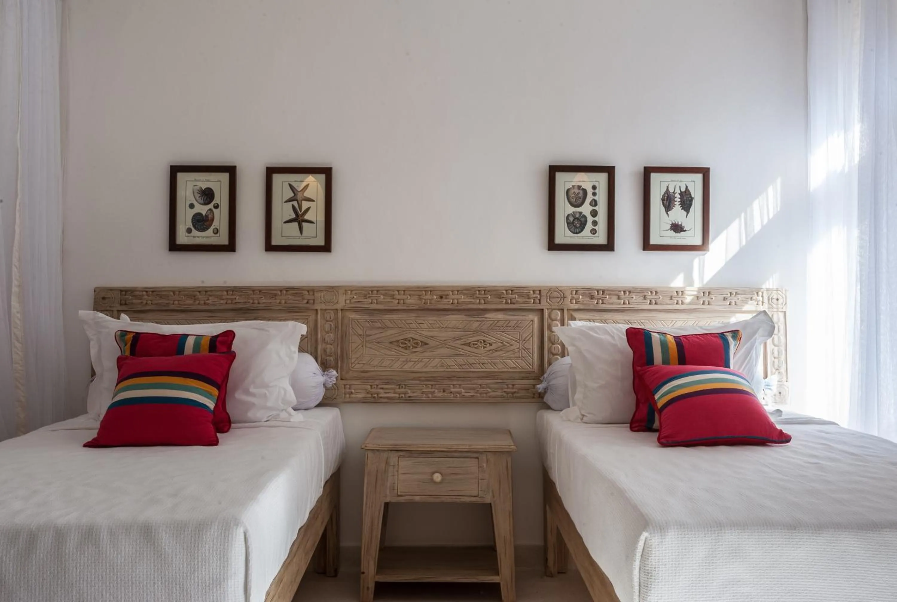 Photo of the whole room, Bed in Medina Palms