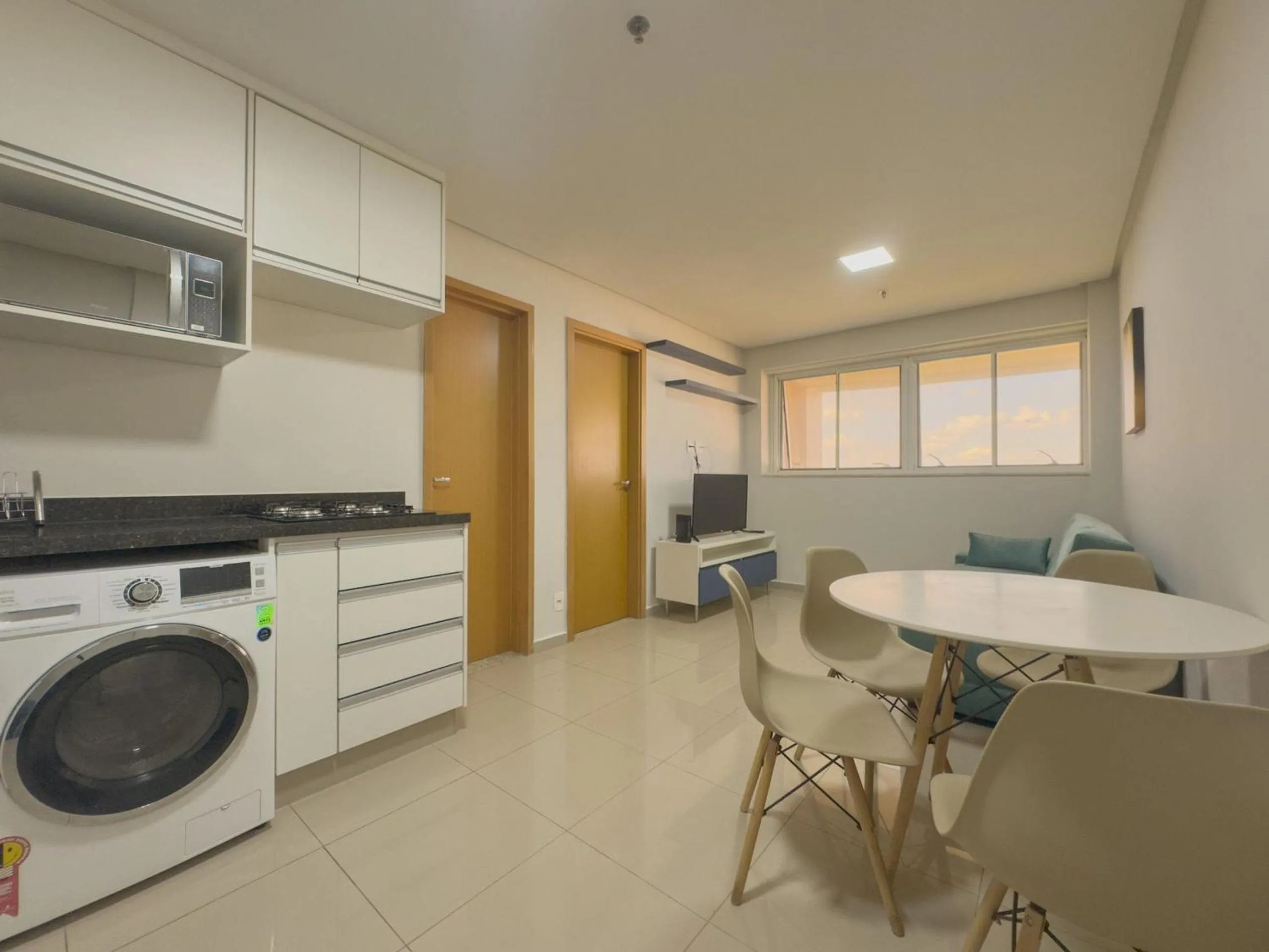 Dining area in APTOS 1 e 2QTO Lava e Seca e Academia