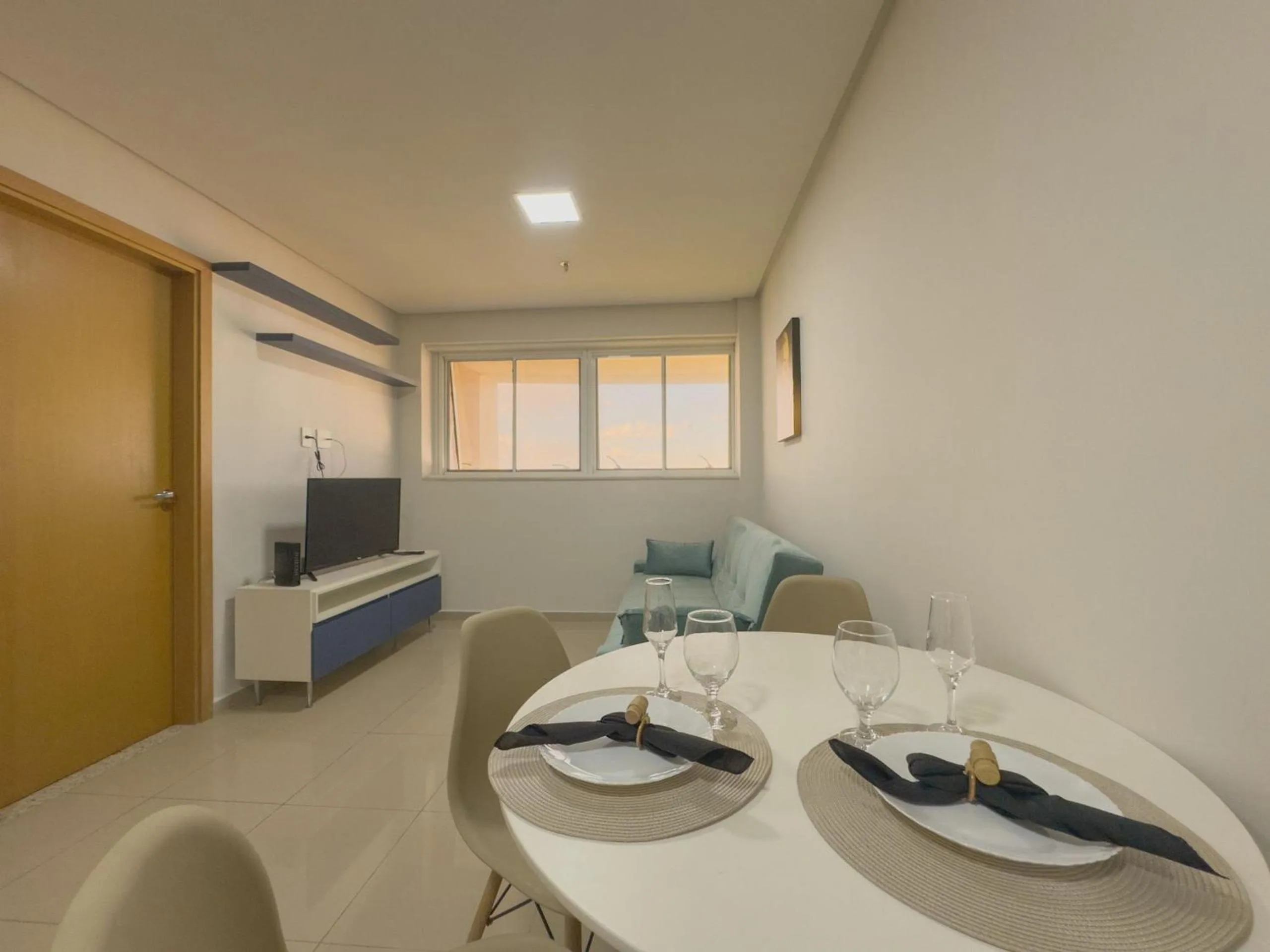 Dining area in APTOS 1 e 2QTO Lava e Seca e Academia