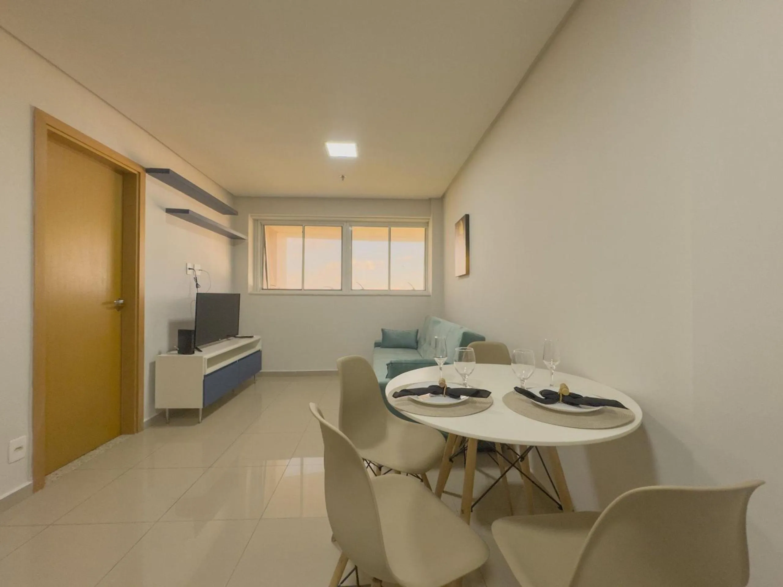 Dining area in APTOS 1 e 2QTO Lava e Seca e Academia