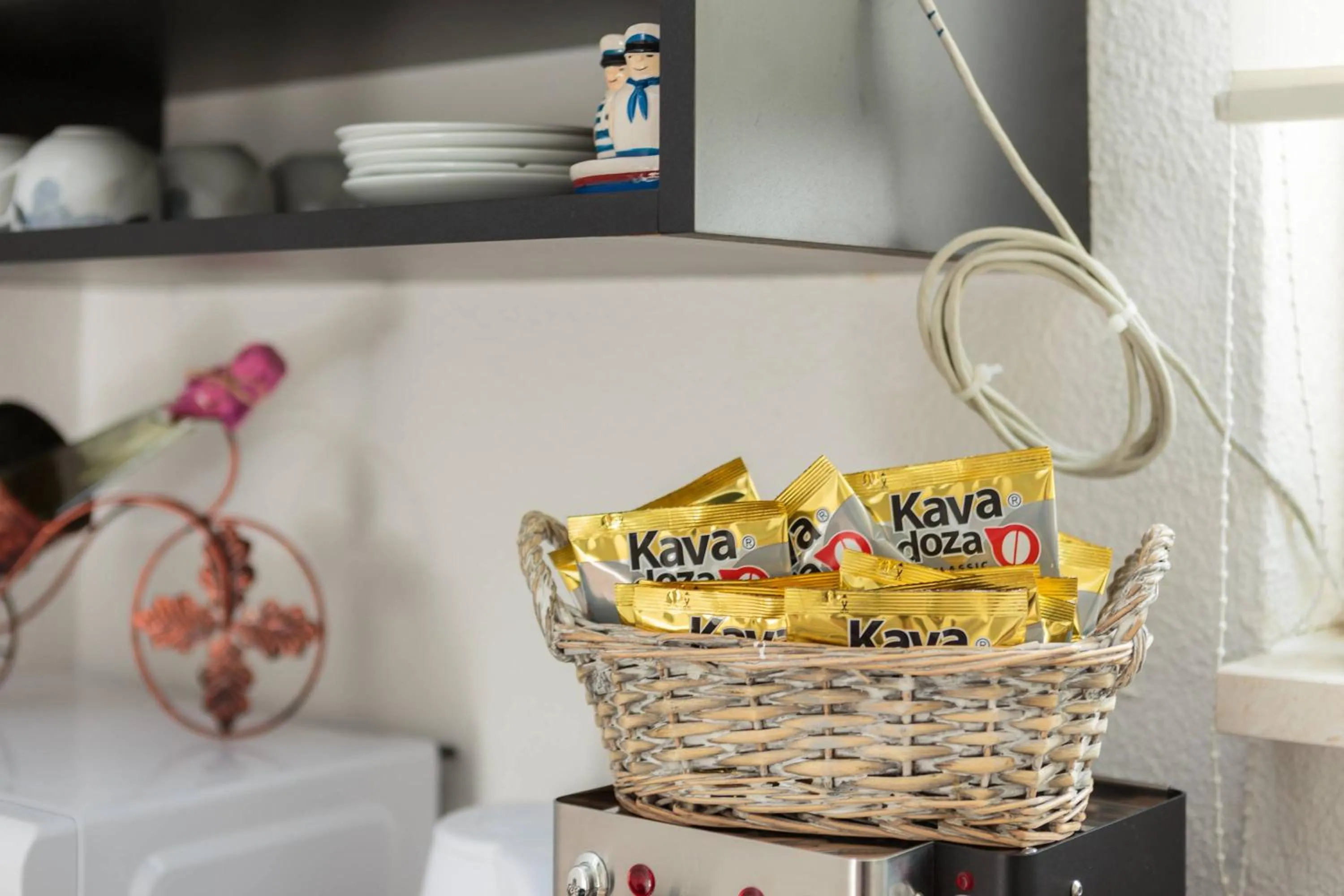 Coffee/tea facilities in PLR Luxury Rooms