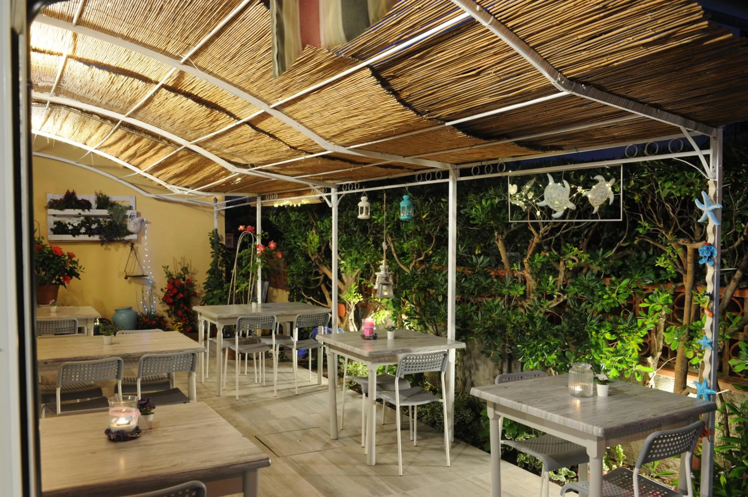 Patio in Hotel Le Giare