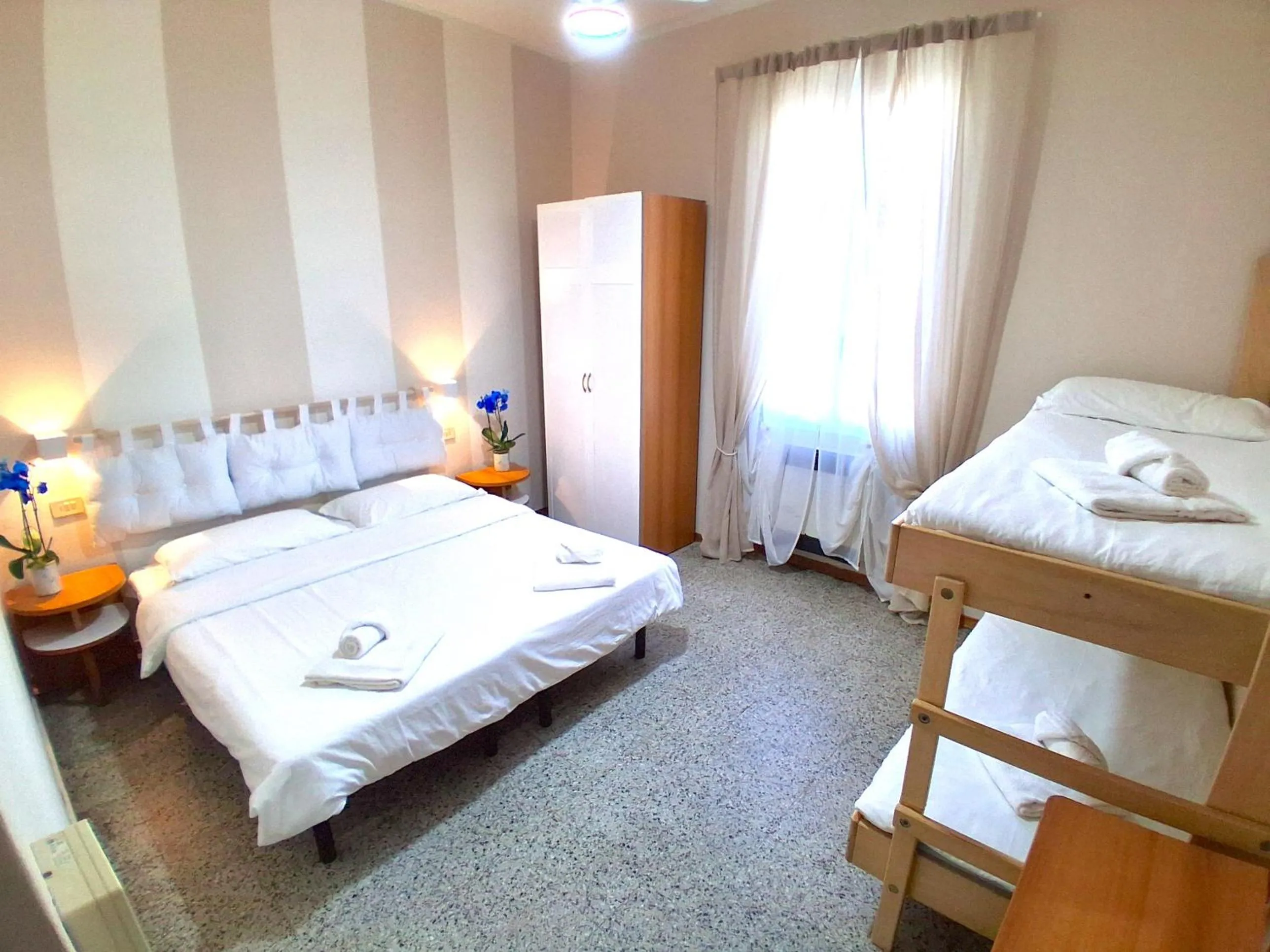 Bed in Hotel Le Giare