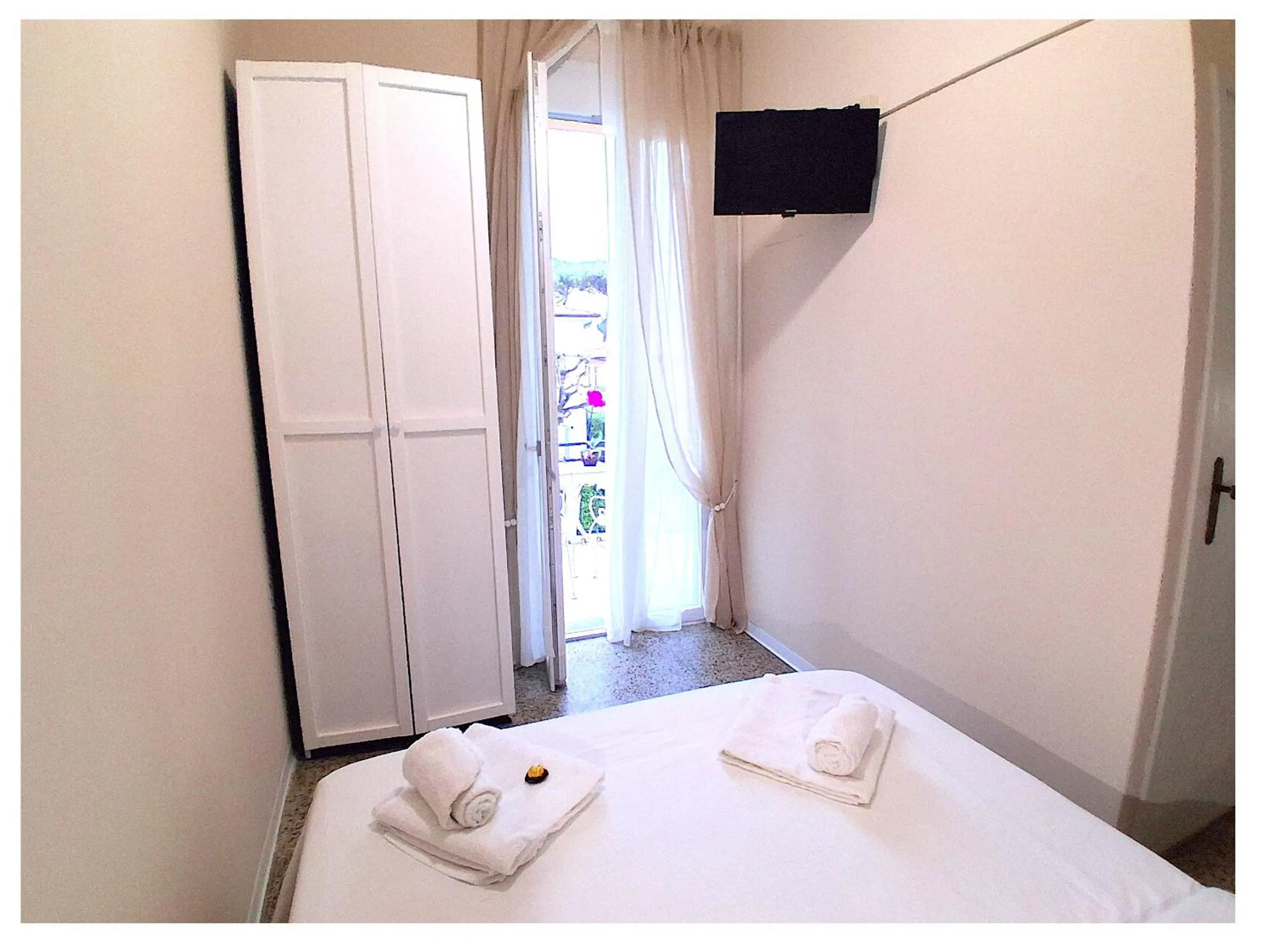 Bed in Hotel Le Giare