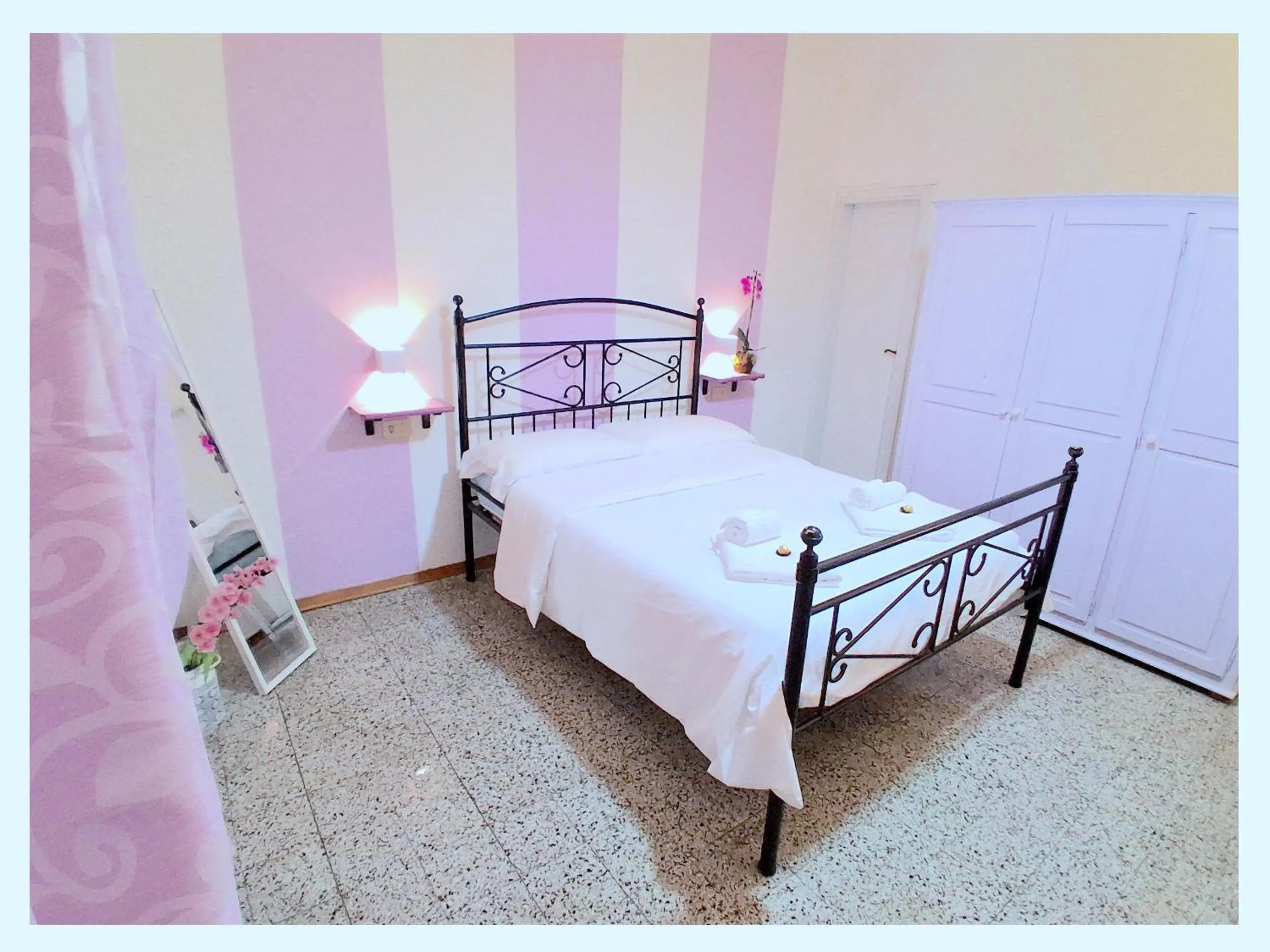 Shower, Bed in Hotel Le Giare