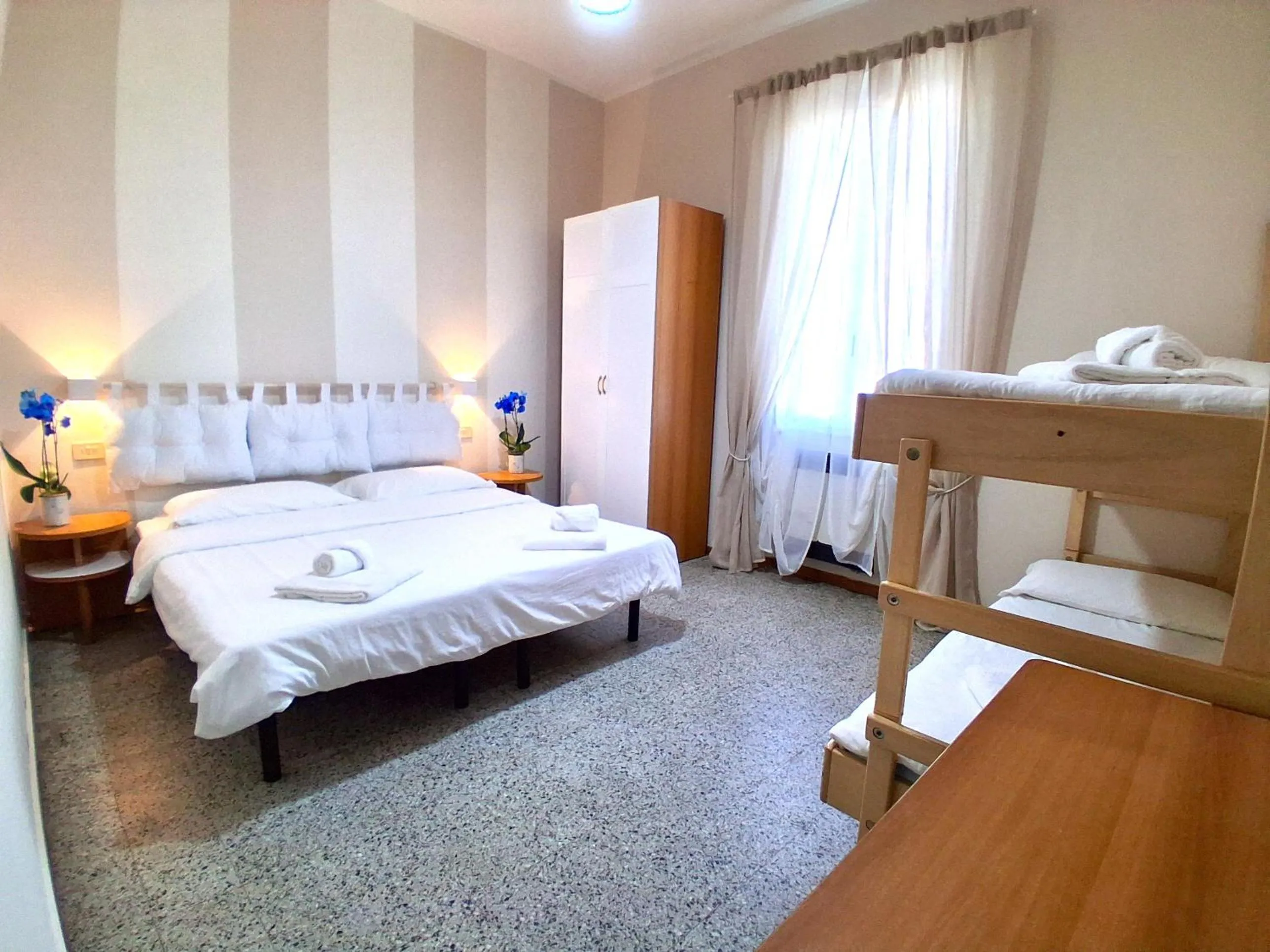 Bed in Hotel Le Giare