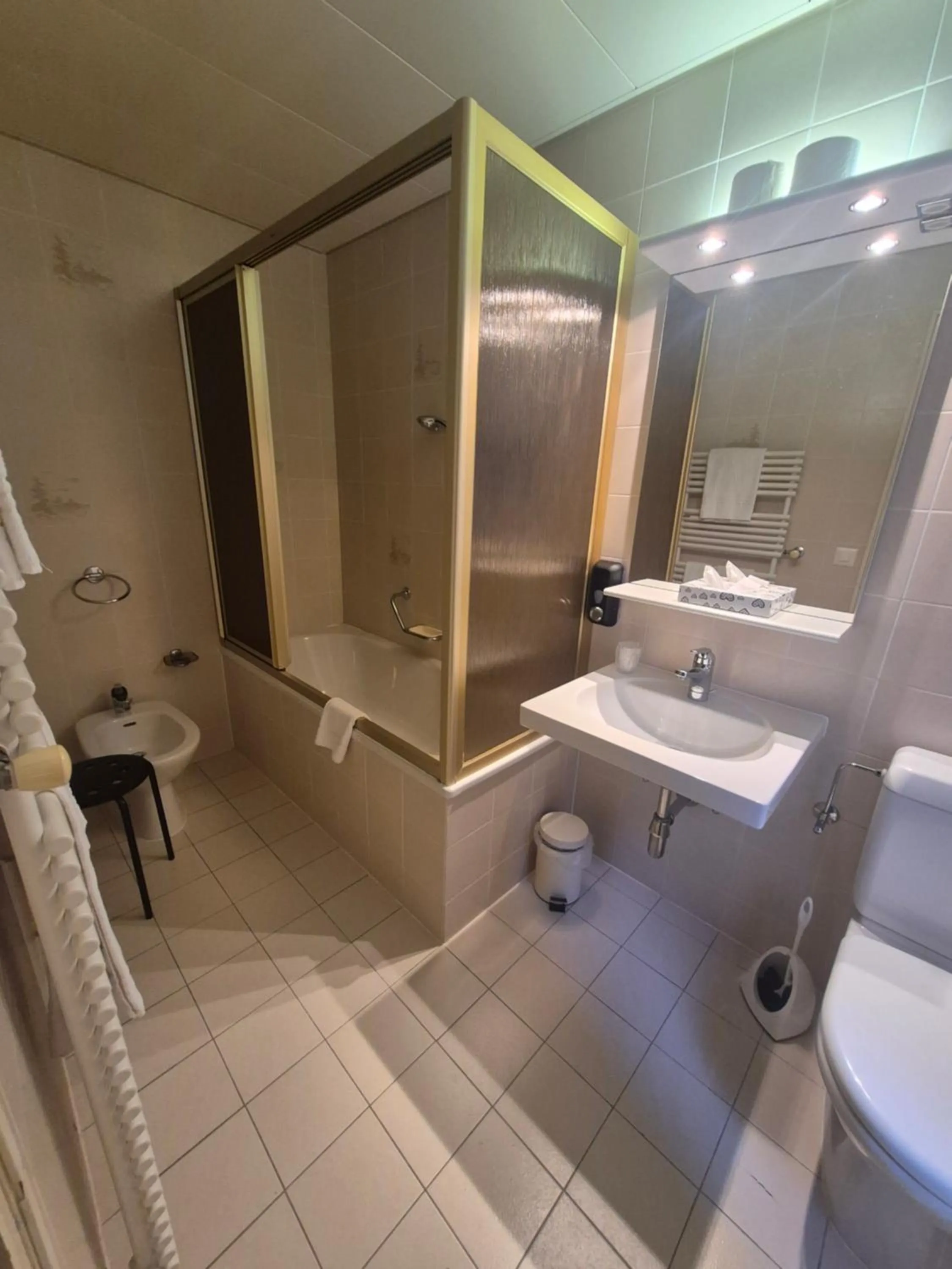 Bathroom in Hotel Colibrì