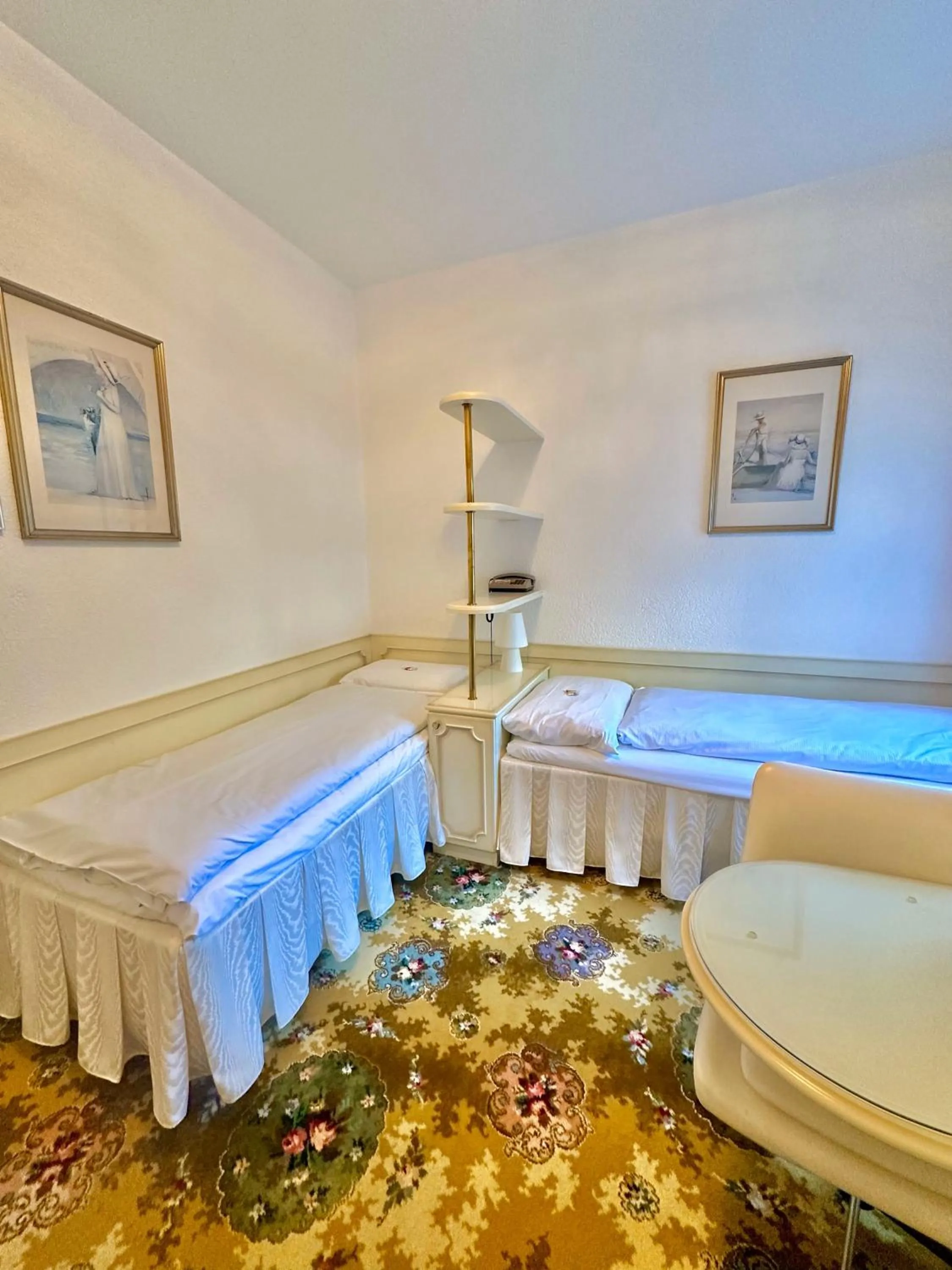 Bed in Hotel Colibrì