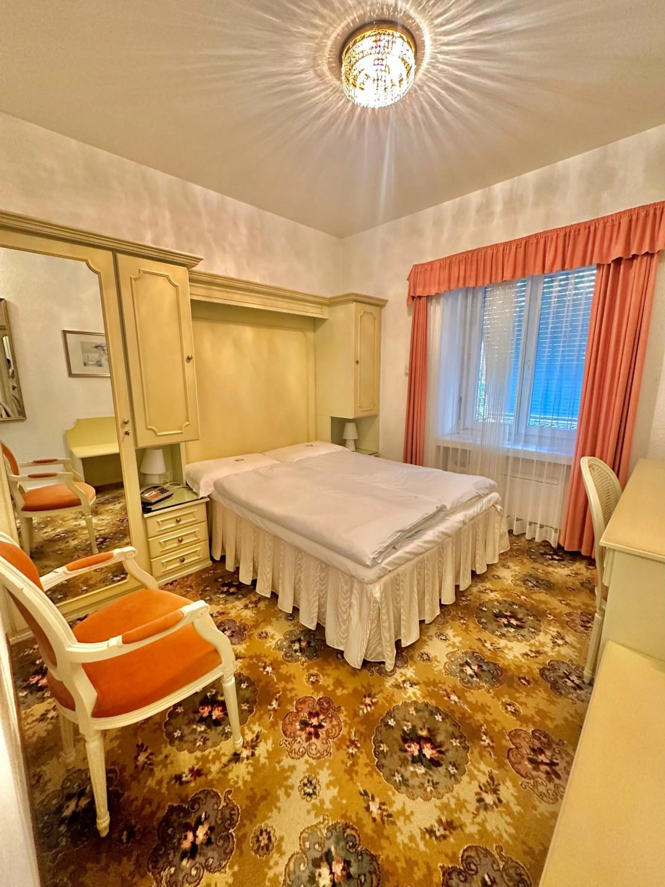 Bed in Hotel Colibrì